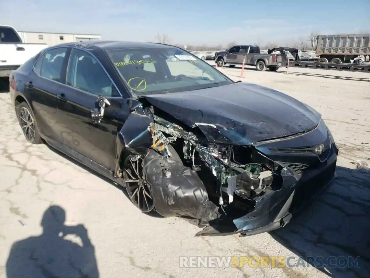 1 Photograph of a damaged car 4T1G11AK4MU413552 TOYOTA CAMRY 2021