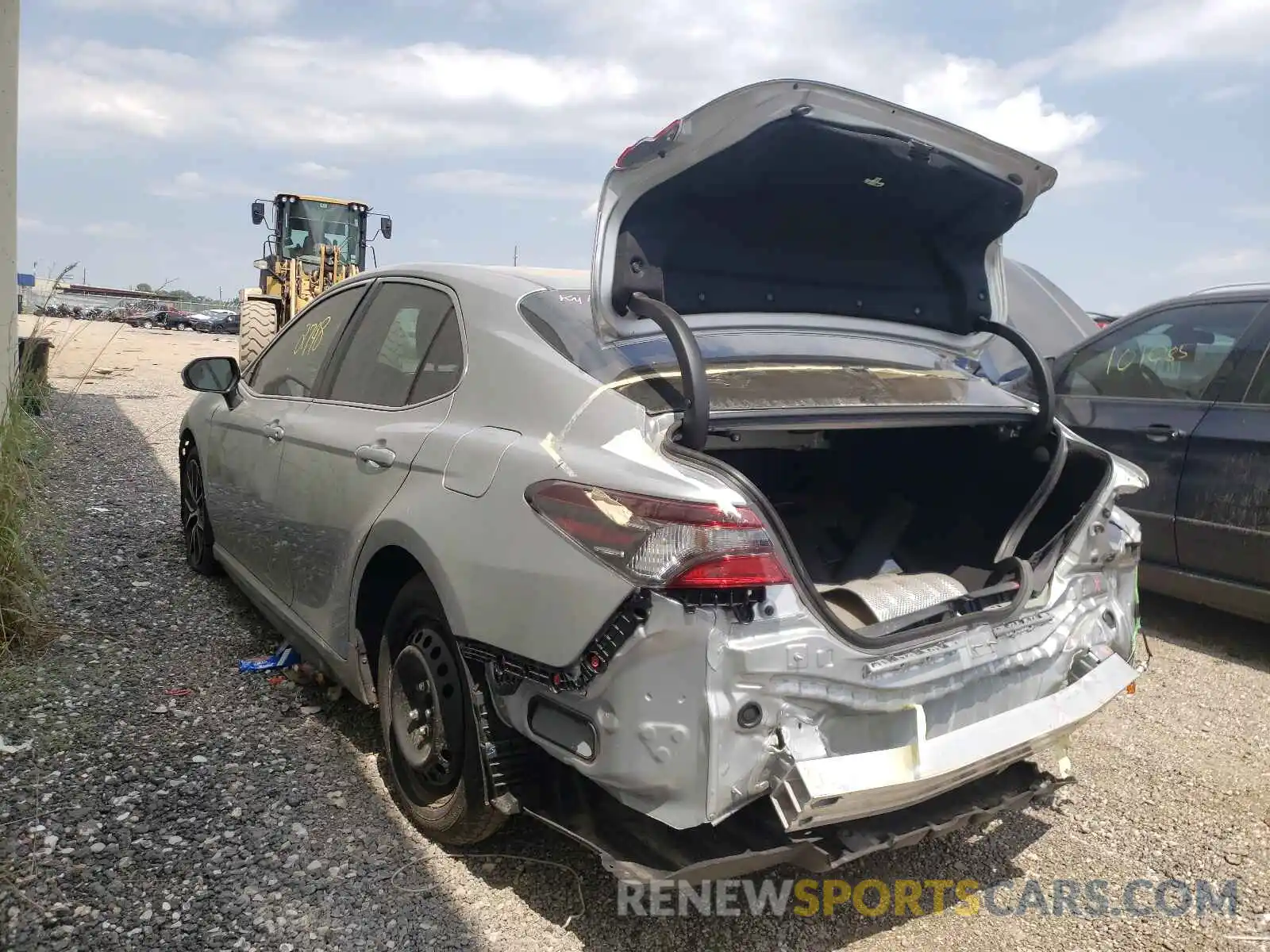 3 Photograph of a damaged car 4T1G11AK4MU419304 TOYOTA CAMRY 2021