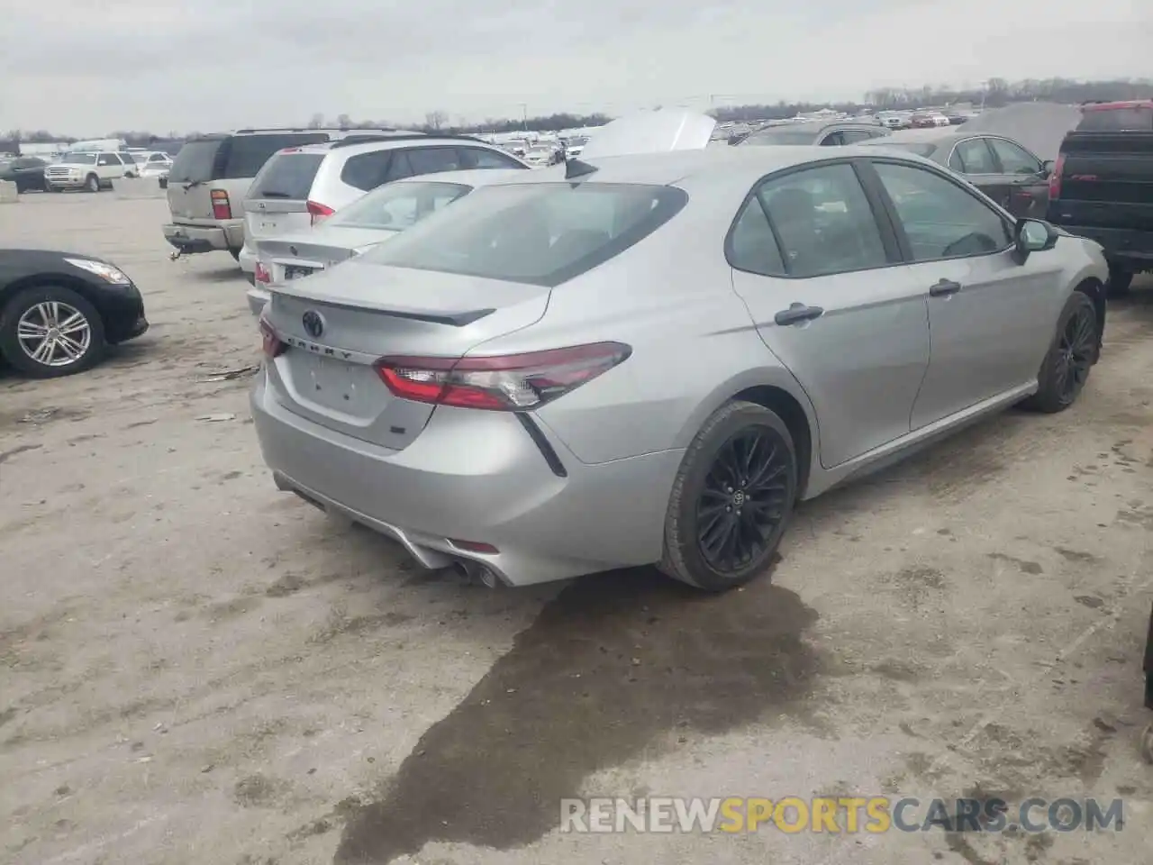 4 Фотография поврежденного автомобиля 4T1G11AK4MU426575 TOYOTA CAMRY 2021