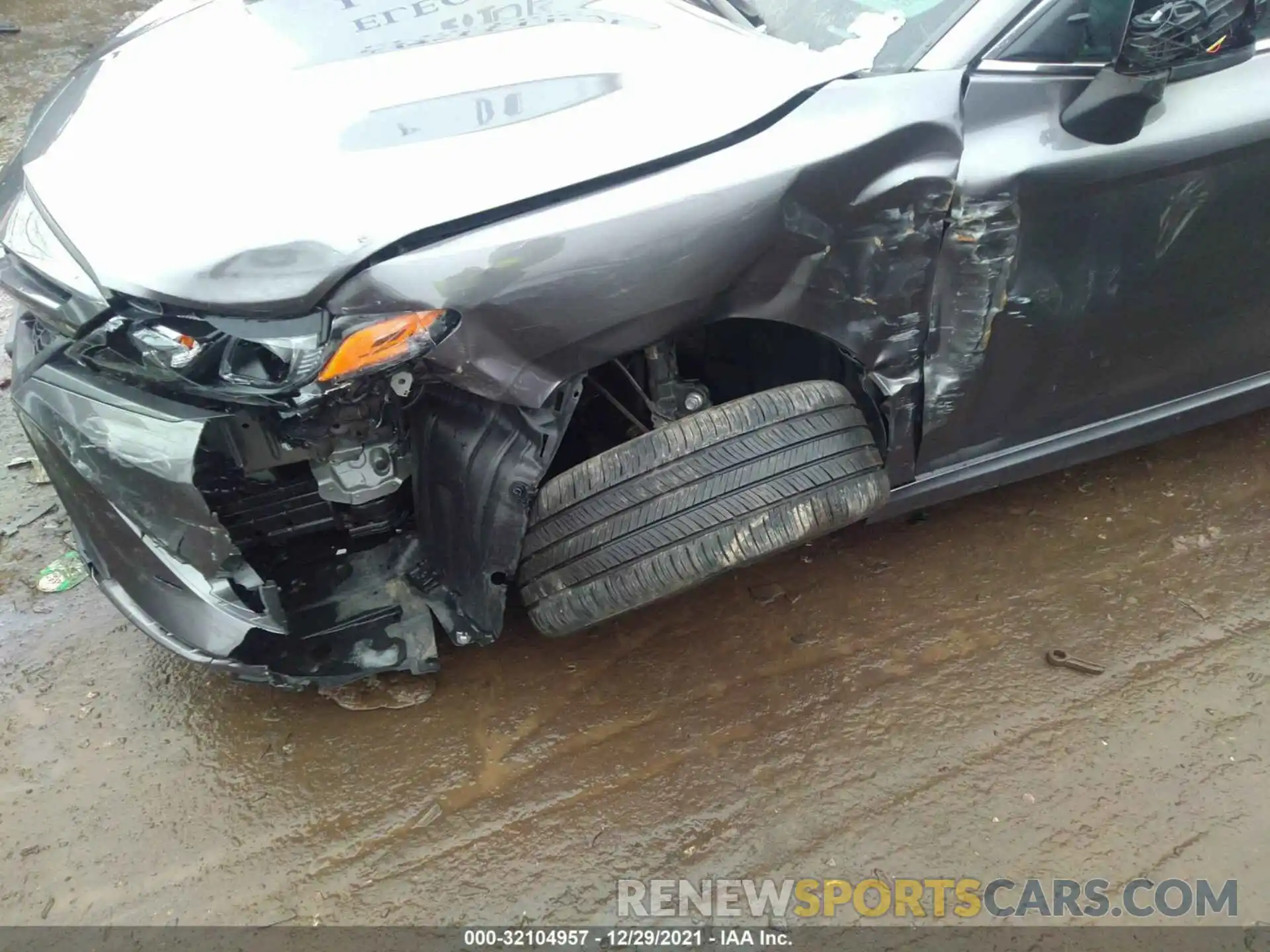 6 Photograph of a damaged car 4T1G11AK4MU428987 TOYOTA CAMRY 2021