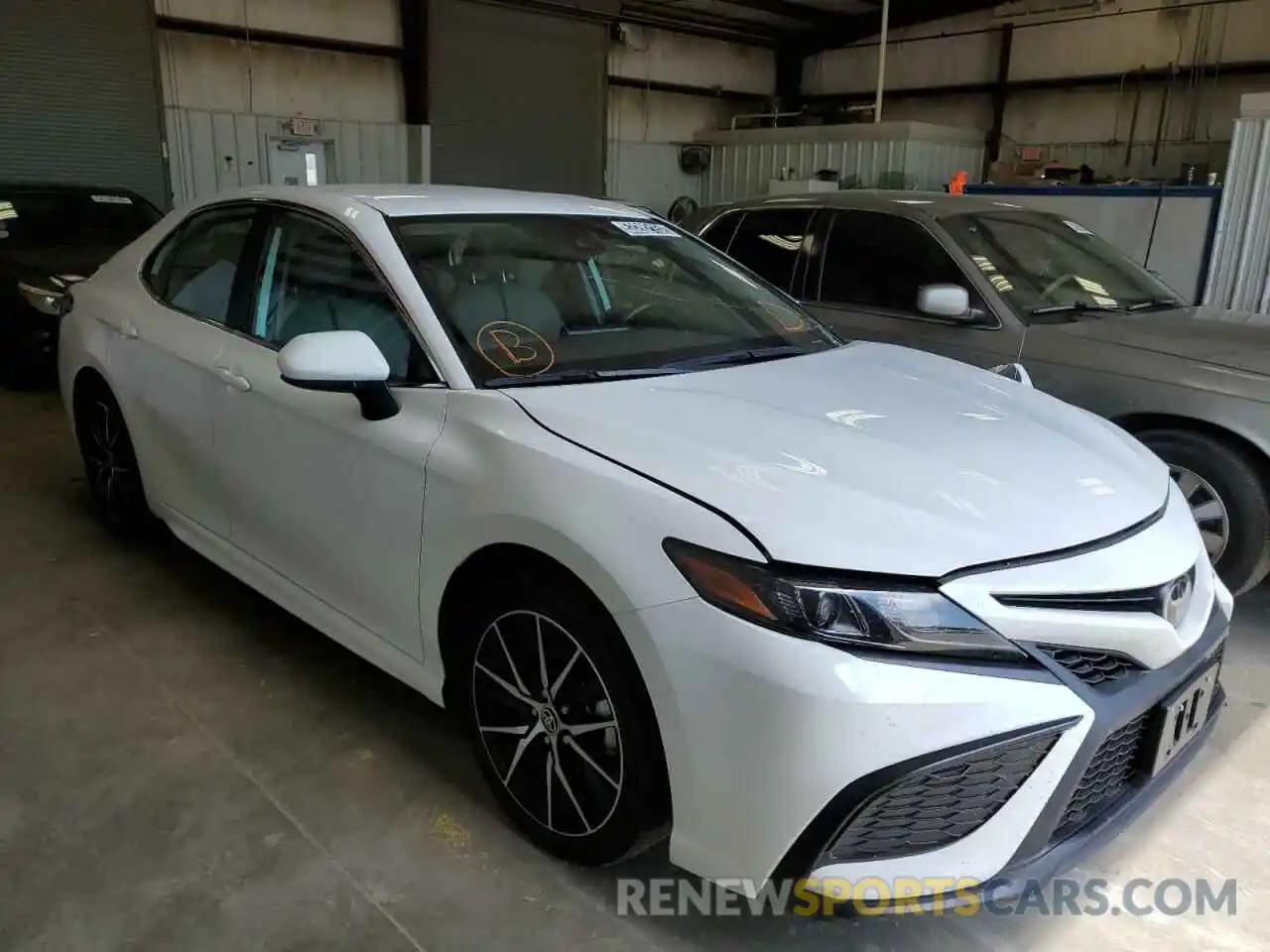 1 Photograph of a damaged car 4T1G11AK4MU429198 TOYOTA CAMRY 2021