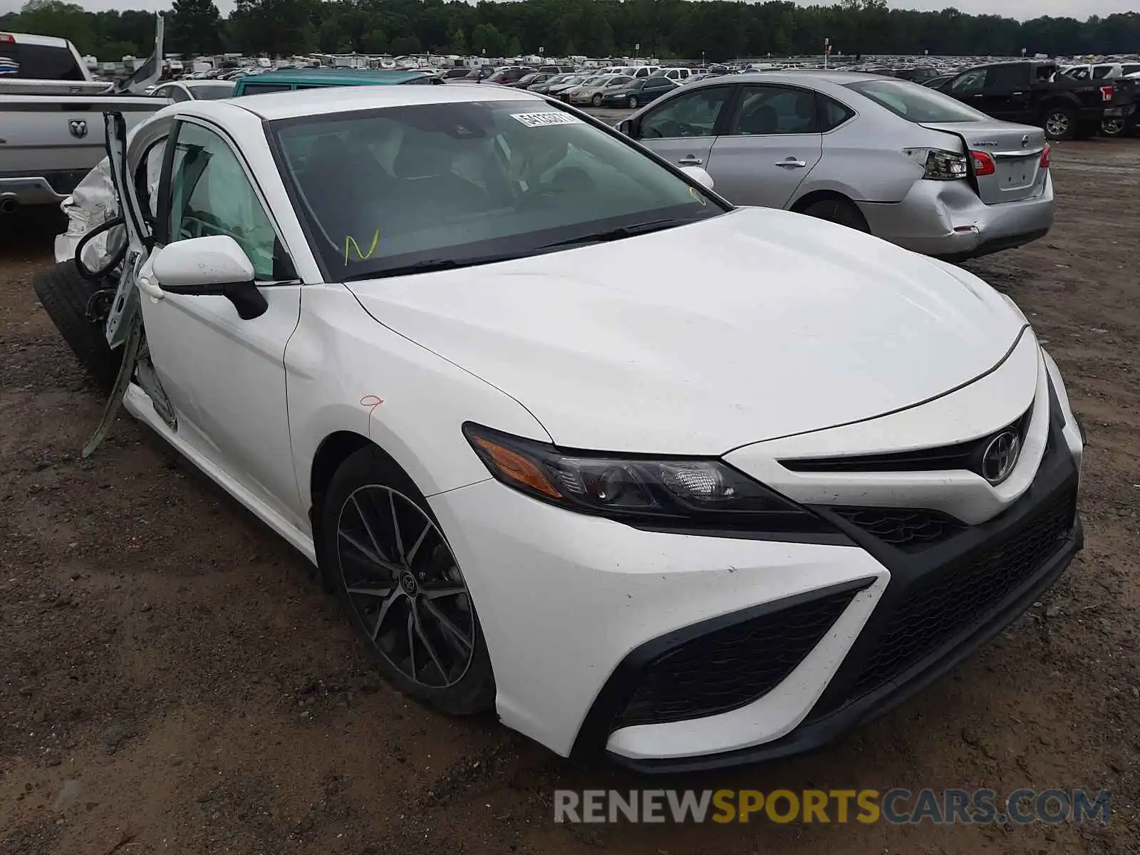 1 Photograph of a damaged car 4T1G11AK4MU431954 TOYOTA CAMRY 2021