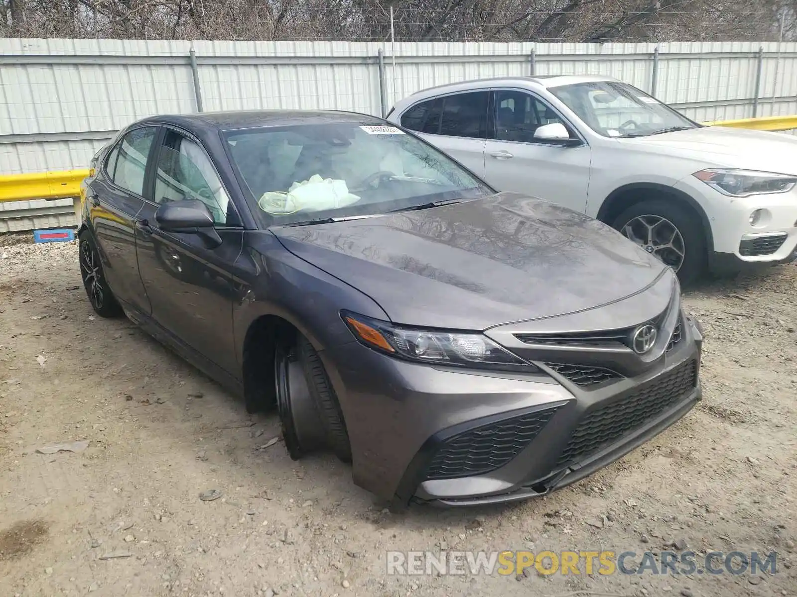 1 Photograph of a damaged car 4T1G11AK4MU432814 TOYOTA CAMRY 2021