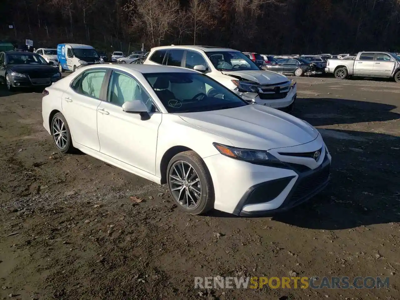 1 Photograph of a damaged car 4T1G11AK4MU441660 TOYOTA CAMRY 2021