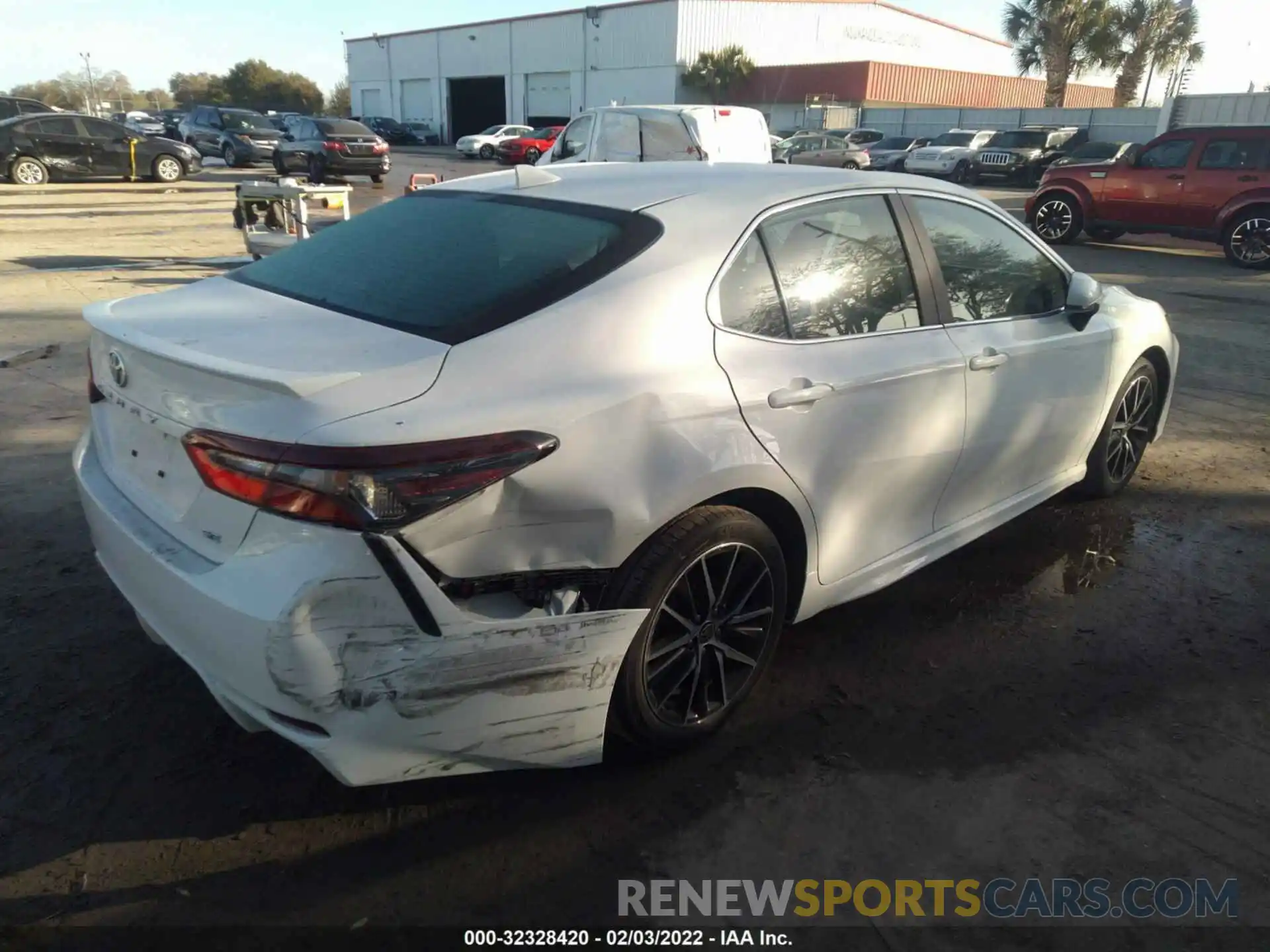 4 Photograph of a damaged car 4T1G11AK4MU444848 TOYOTA CAMRY 2021