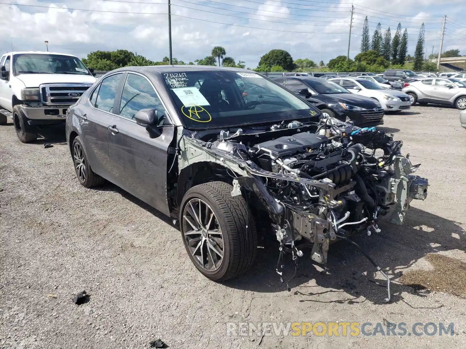 1 Photograph of a damaged car 4T1G11AK4MU458717 TOYOTA CAMRY 2021