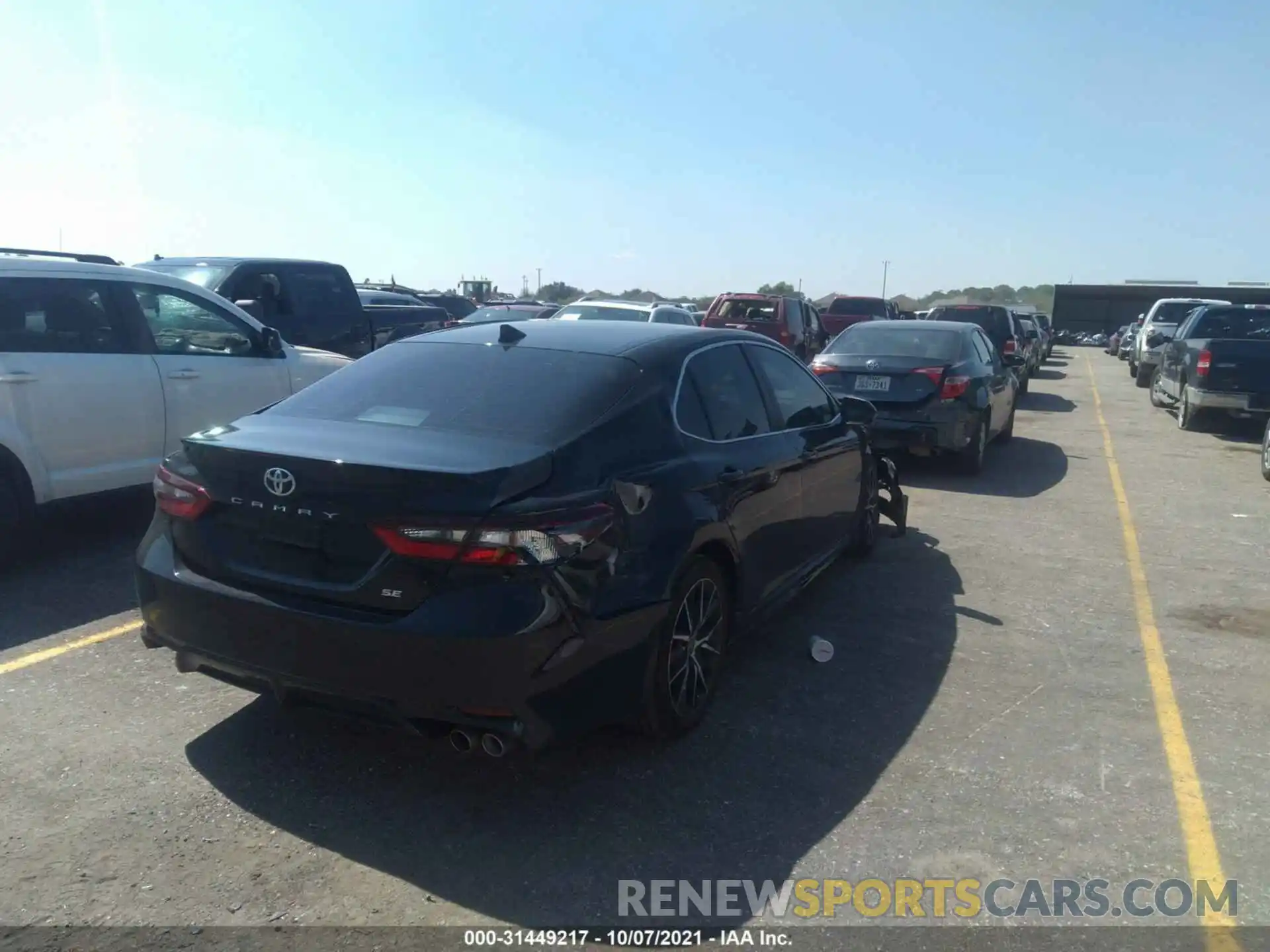 4 Фотография поврежденного автомобиля 4T1G11AK4MU472939 TOYOTA CAMRY 2021