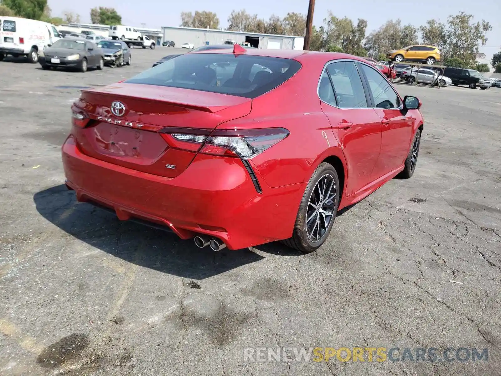 4 Photograph of a damaged car 4T1G11AK4MU485254 TOYOTA CAMRY 2021