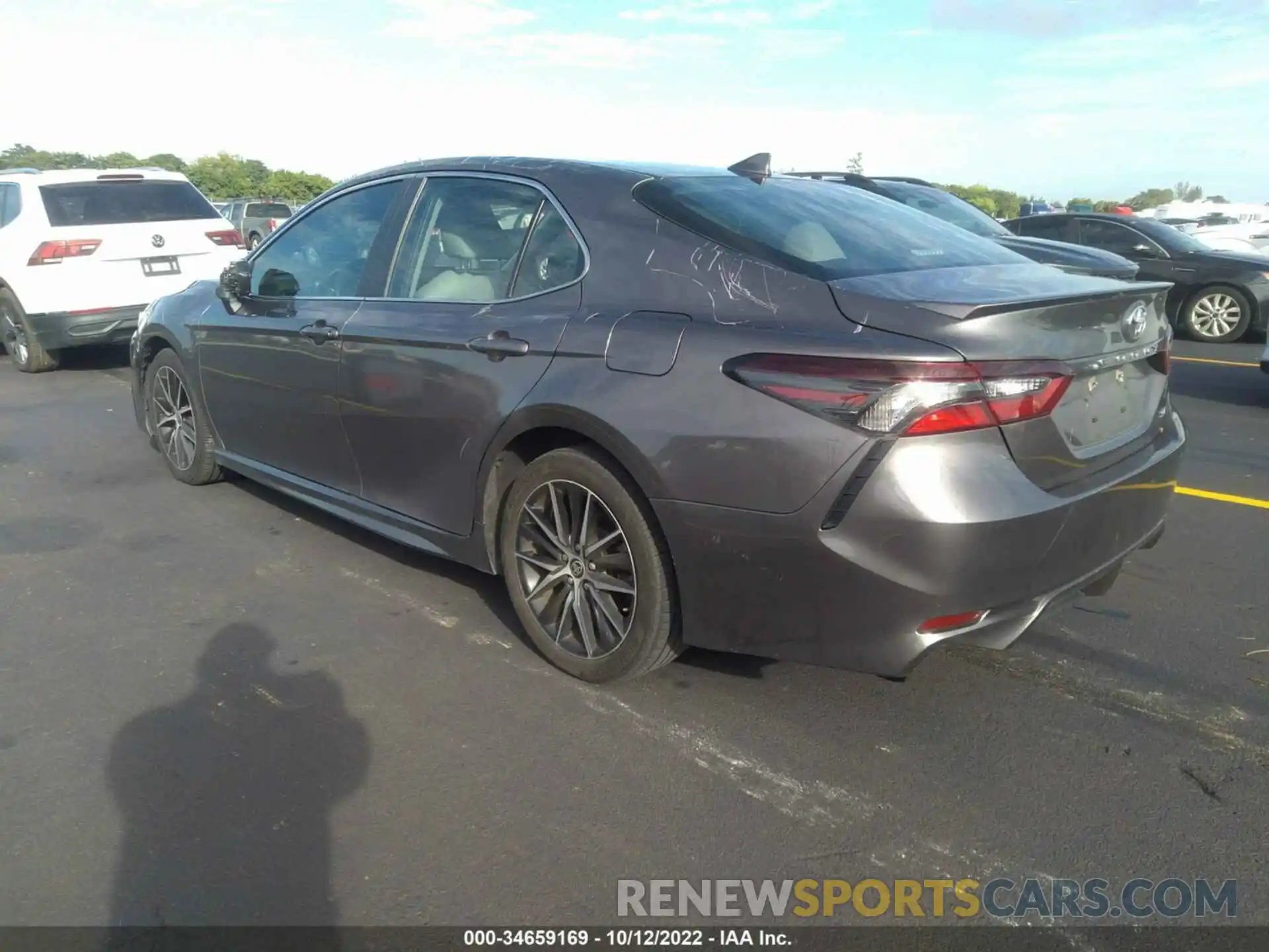 3 Photograph of a damaged car 4T1G11AK4MU516440 TOYOTA CAMRY 2021