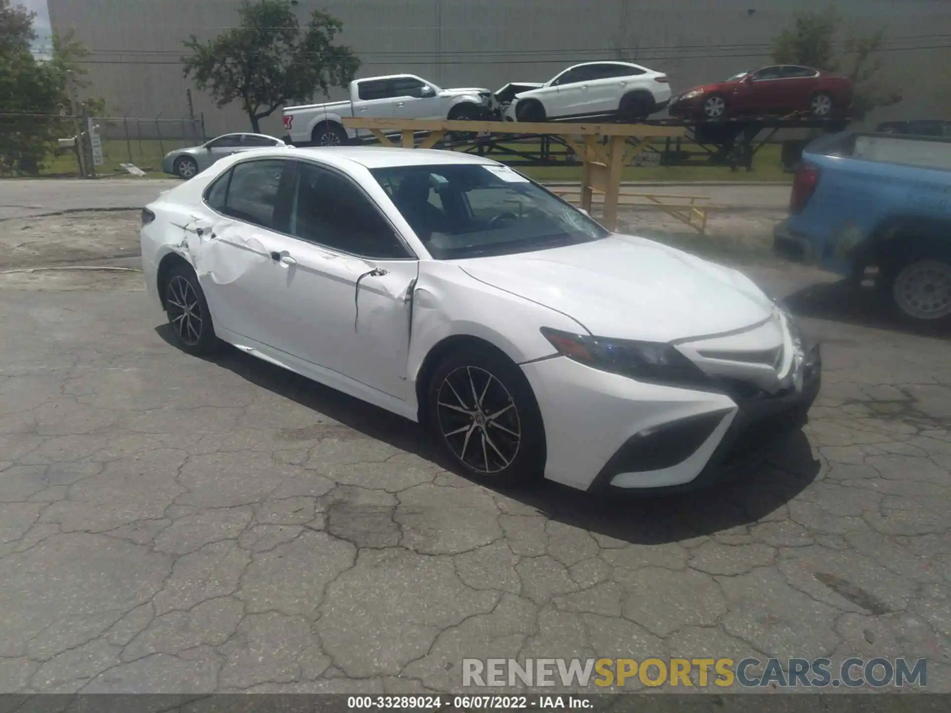 1 Photograph of a damaged car 4T1G11AK4MU522335 TOYOTA CAMRY 2021