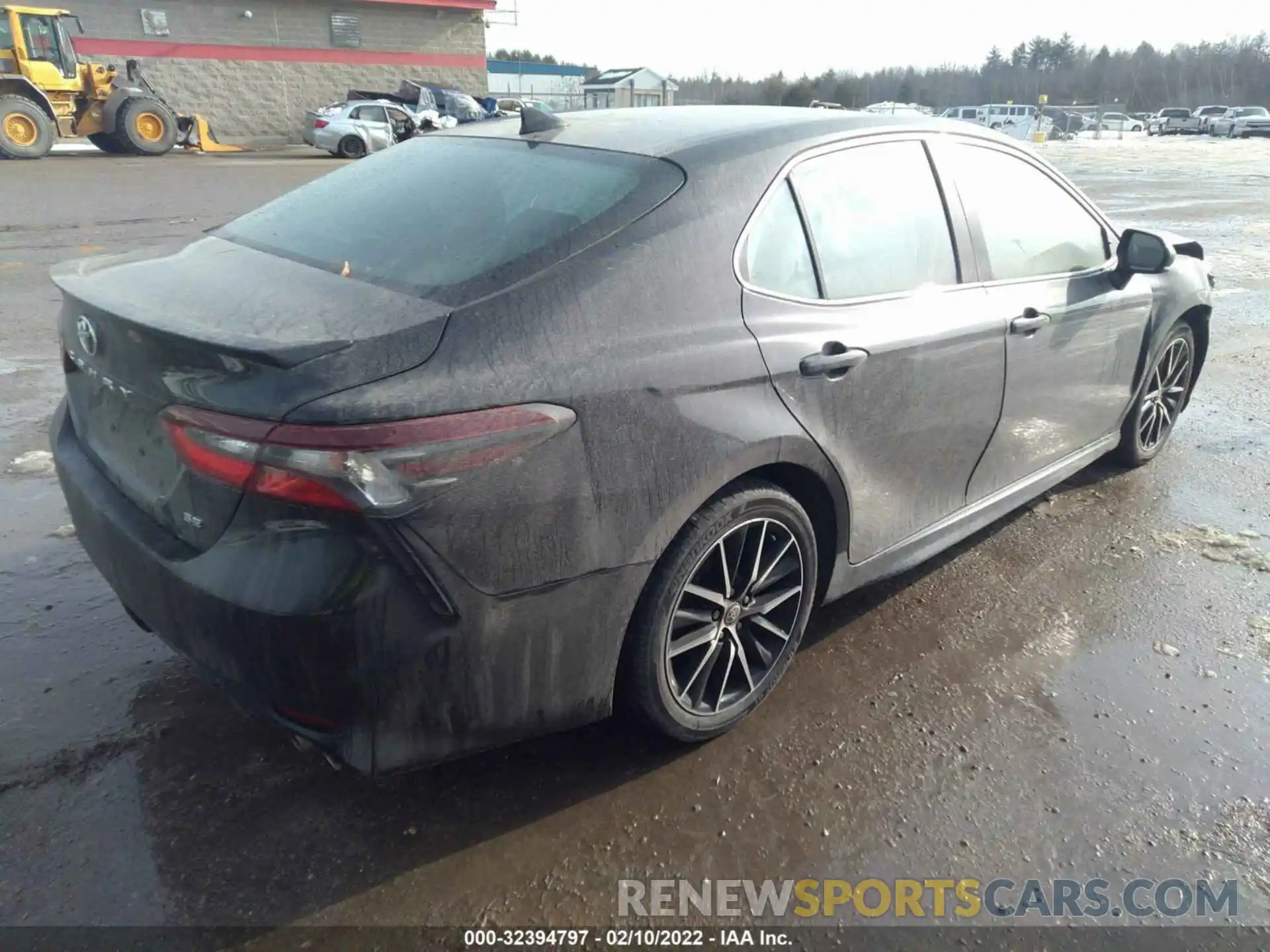 4 Photograph of a damaged car 4T1G11AK4MU527079 TOYOTA CAMRY 2021