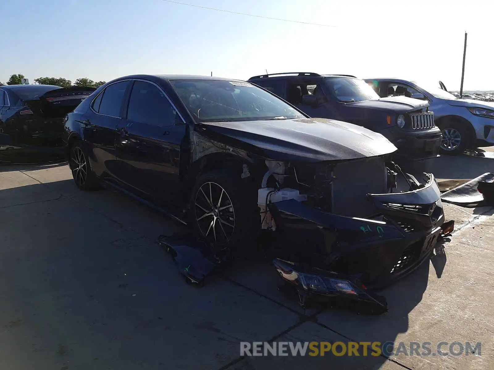 1 Photograph of a damaged car 4T1G11AK4MU529611 TOYOTA CAMRY 2021