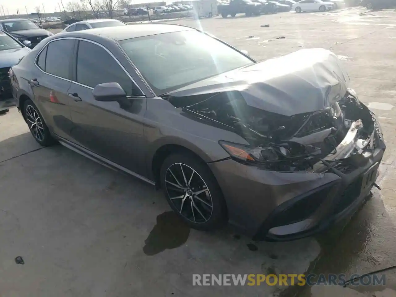 4 Photograph of a damaged car 4T1G11AK4MU538650 TOYOTA CAMRY 2021