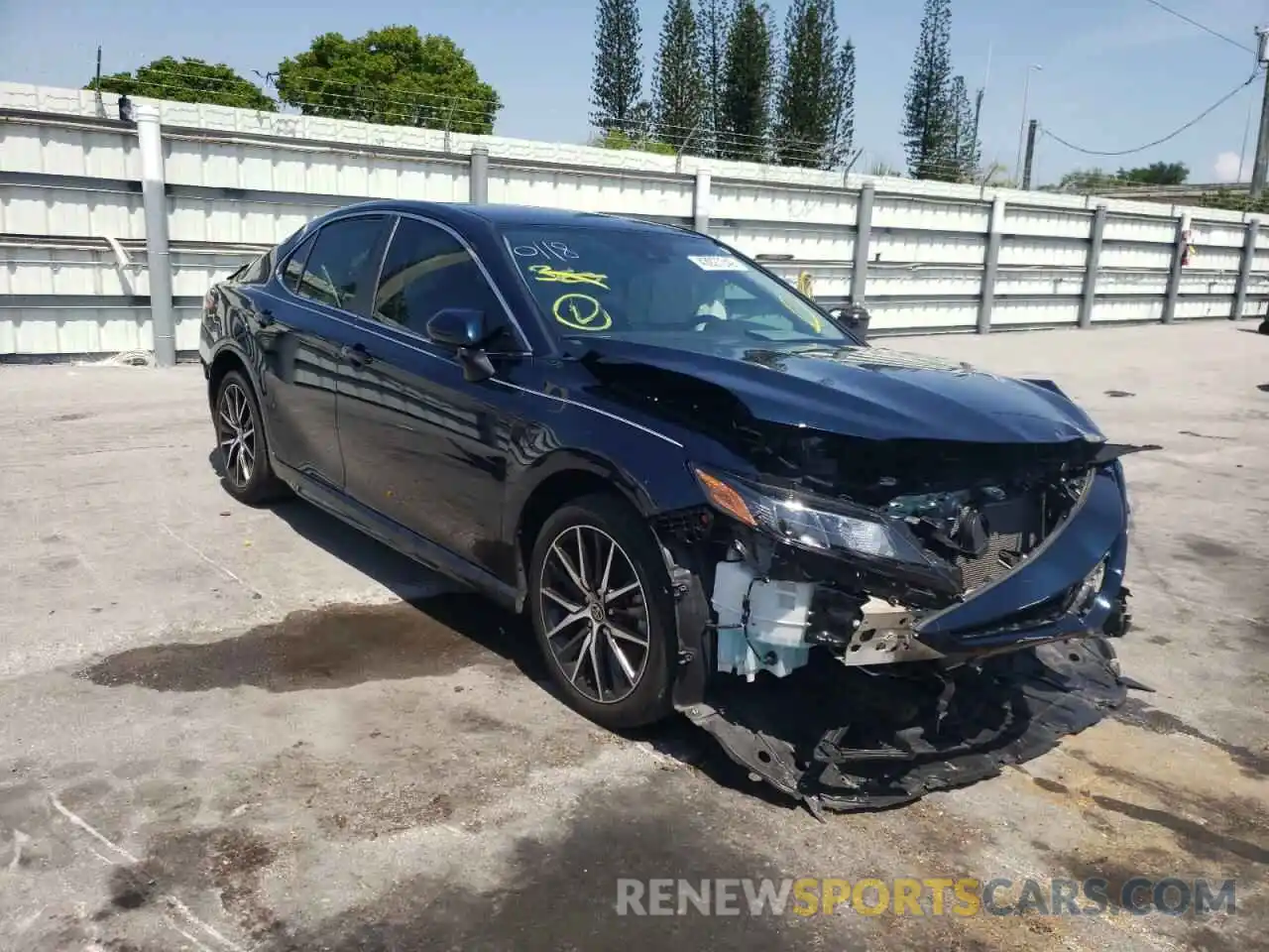 1 Photograph of a damaged car 4T1G11AK4MU550118 TOYOTA CAMRY 2021