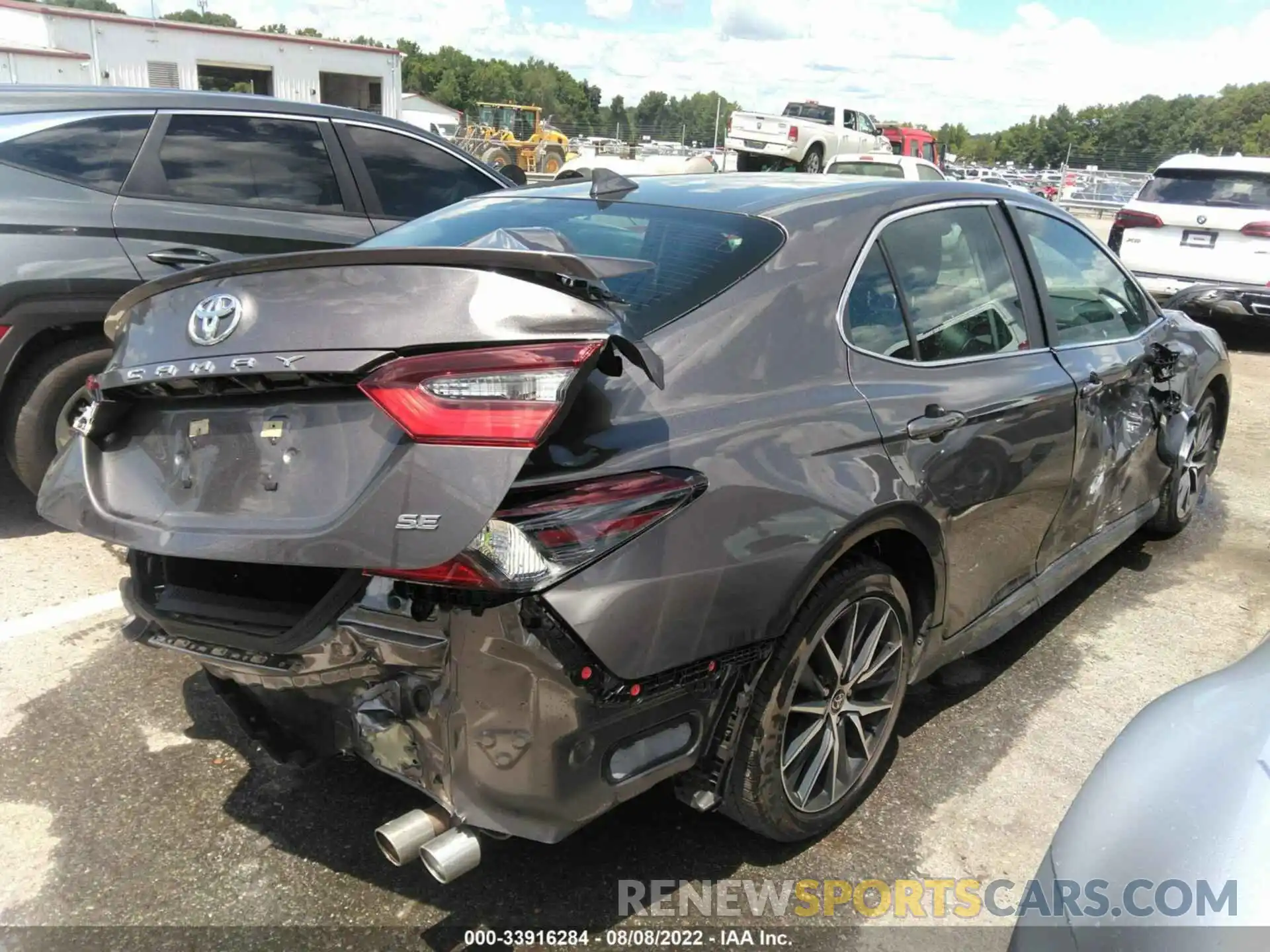 4 Photograph of a damaged car 4T1G11AK4MU576427 TOYOTA CAMRY 2021