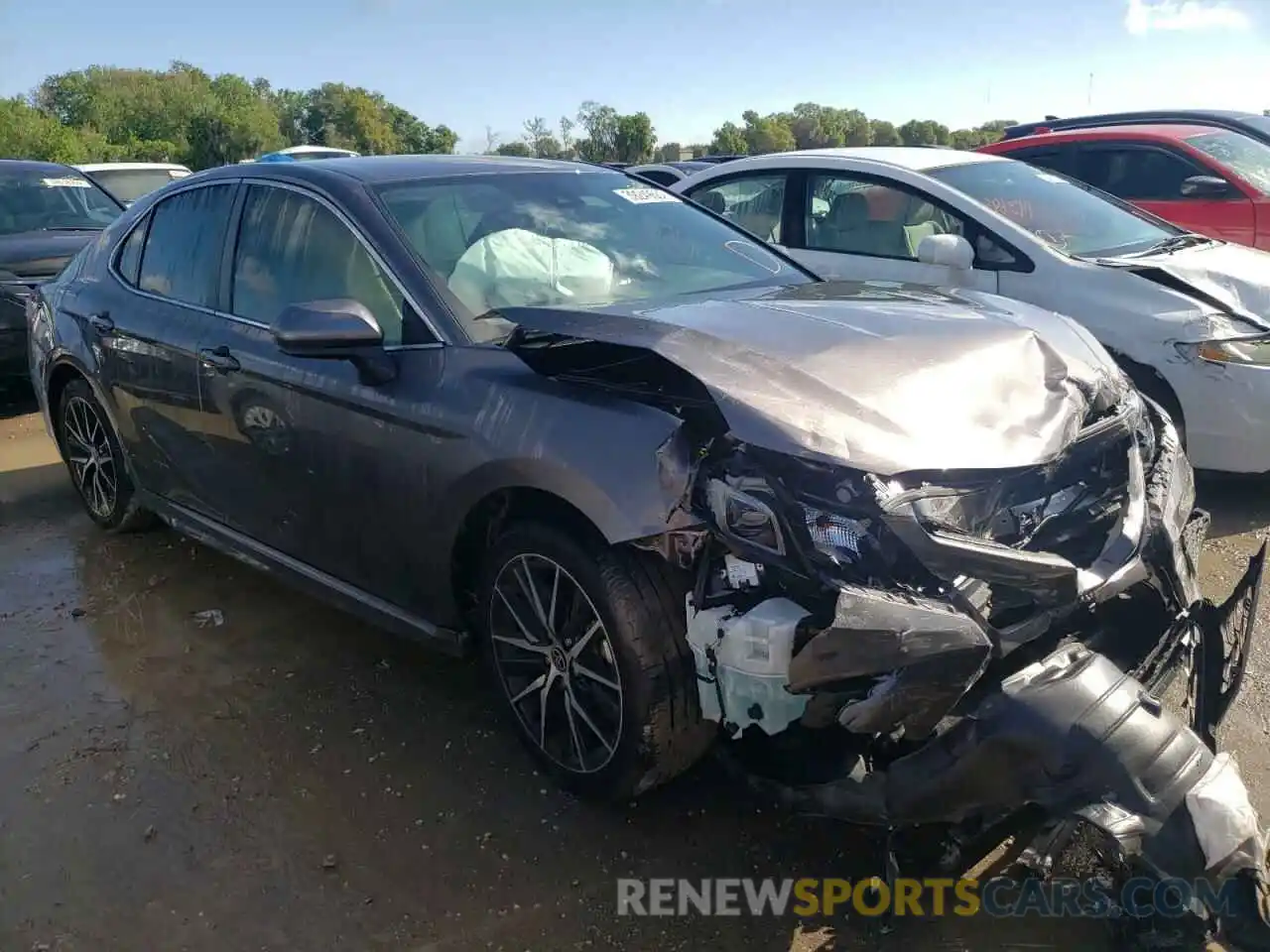 1 Photograph of a damaged car 4T1G11AK4MU581076 TOYOTA CAMRY 2021