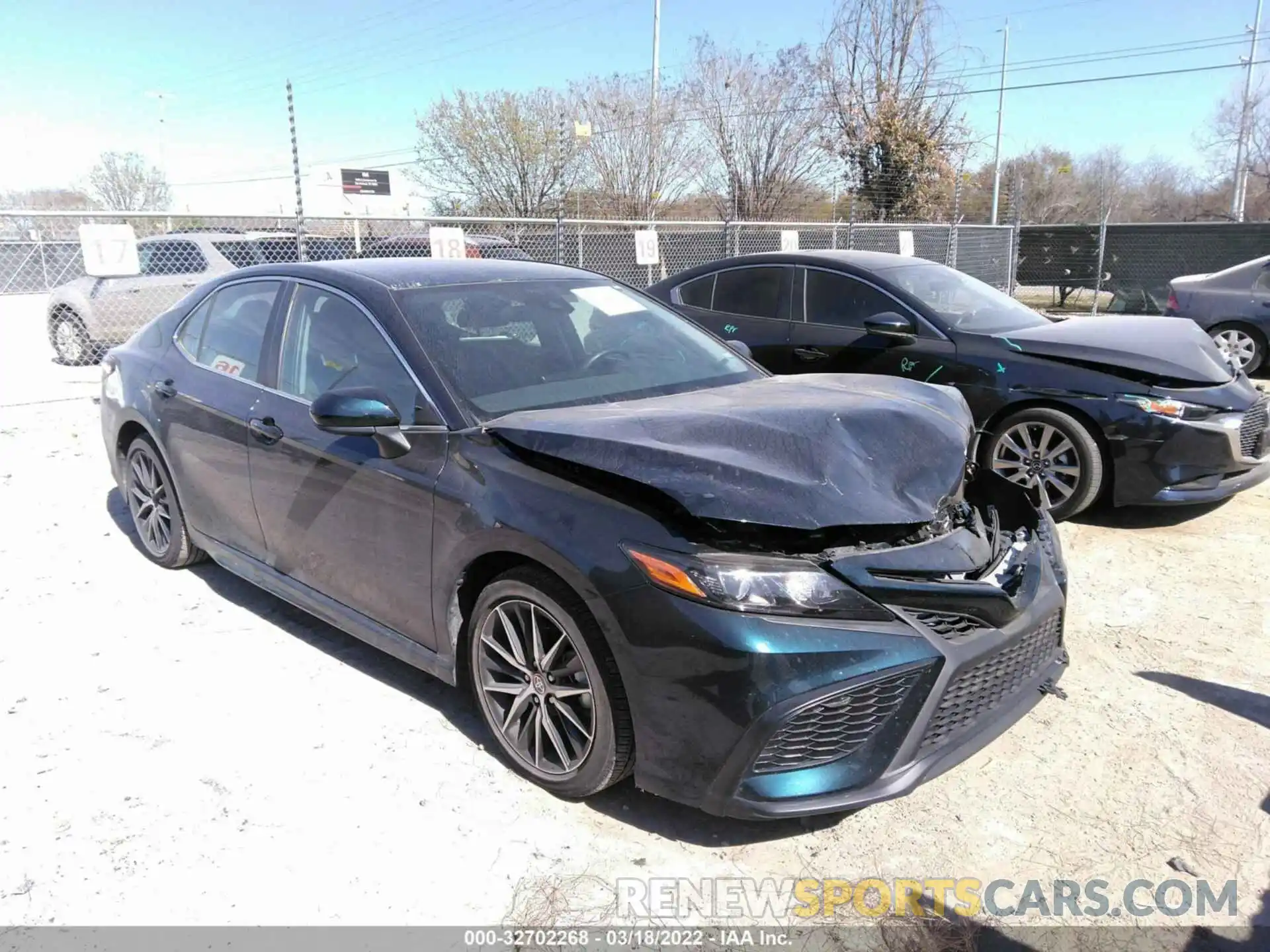 1 Photograph of a damaged car 4T1G11AK4MU583393 TOYOTA CAMRY 2021