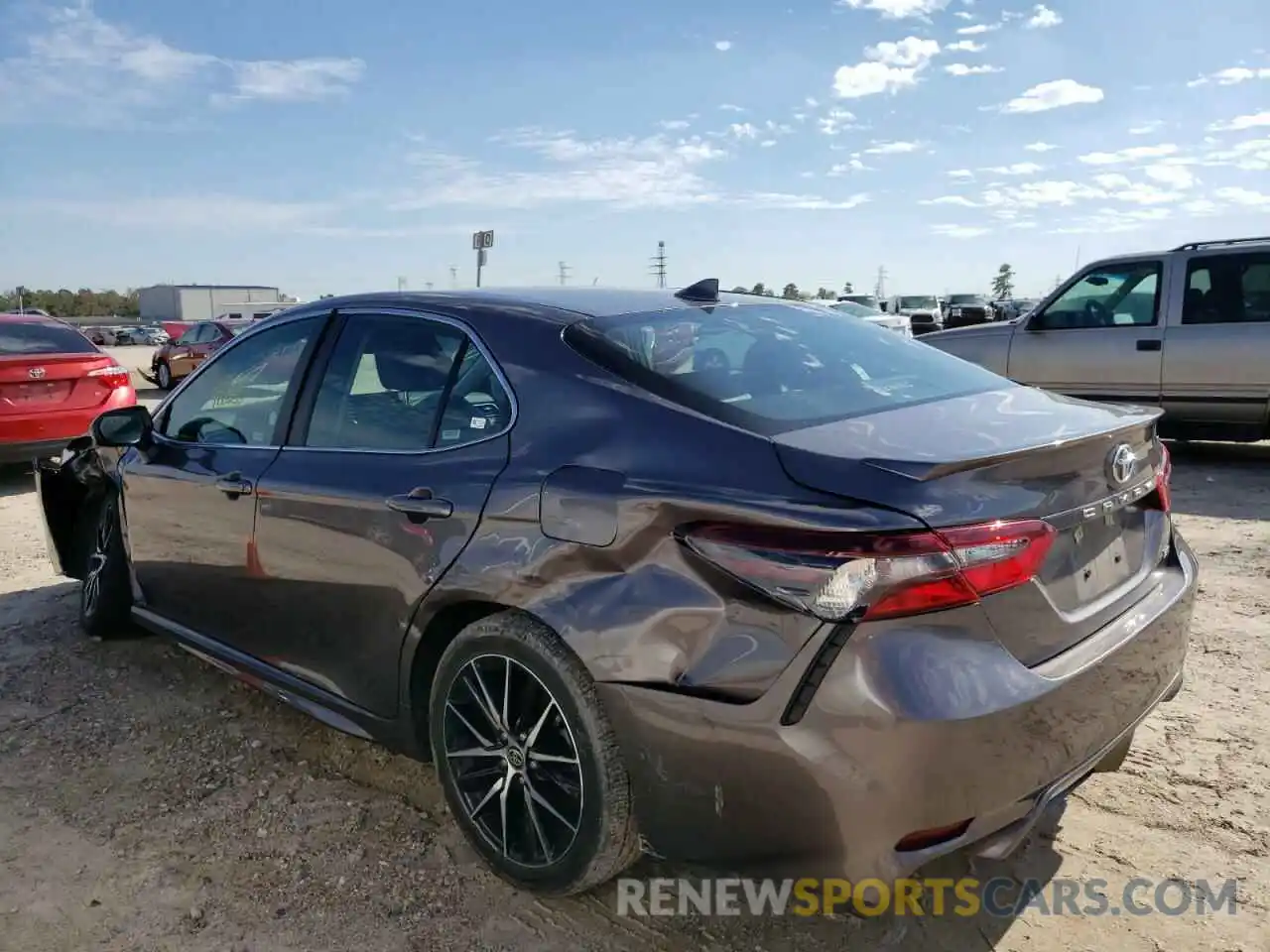 3 Photograph of a damaged car 4T1G11AK4MU585421 TOYOTA CAMRY 2021