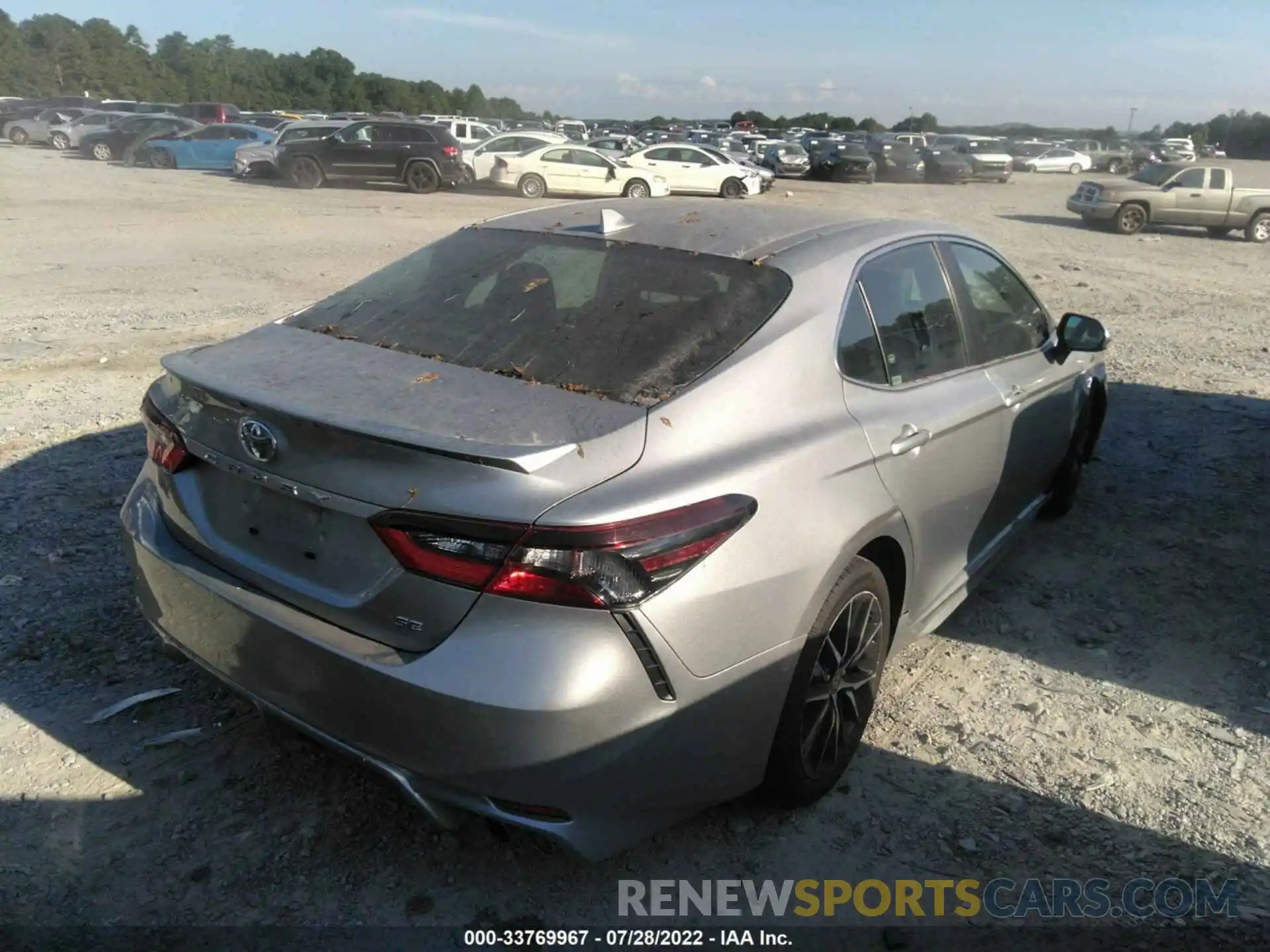 4 Photograph of a damaged car 4T1G11AK4MU586309 TOYOTA CAMRY 2021