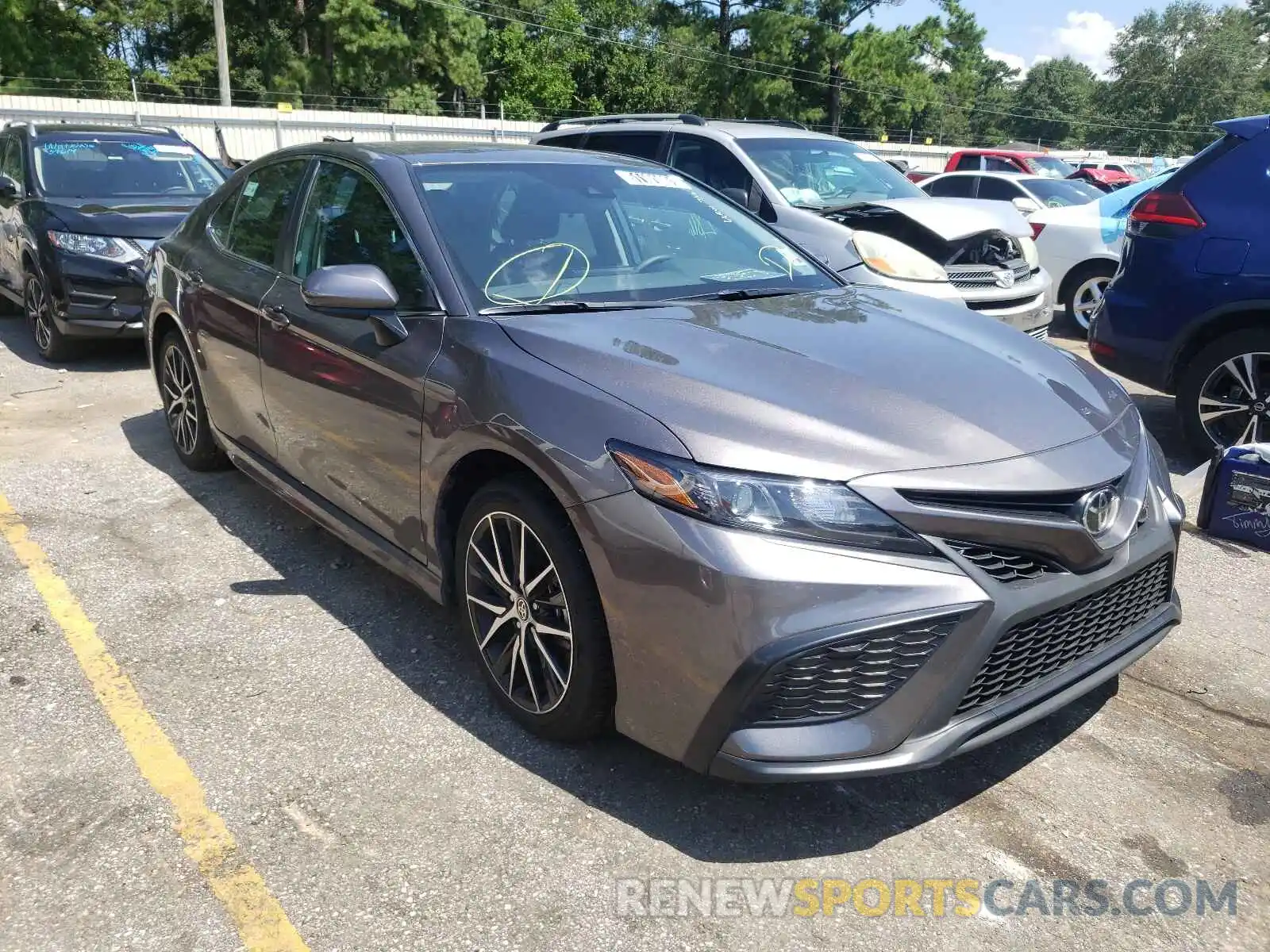 1 Photograph of a damaged car 4T1G11AK4MU586987 TOYOTA CAMRY 2021