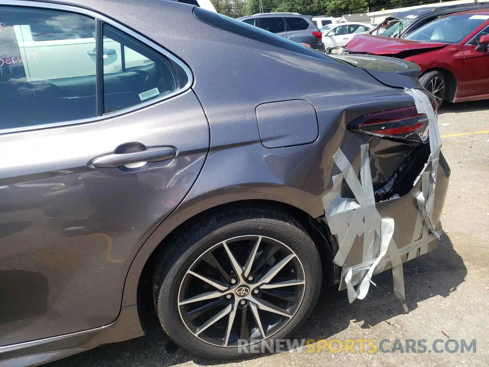 9 Photograph of a damaged car 4T1G11AK4MU586987 TOYOTA CAMRY 2021