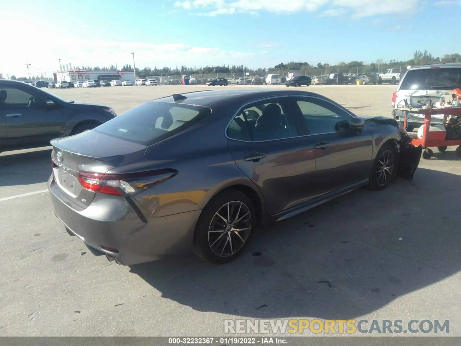 4 Photograph of a damaged car 4T1G11AK4MU603285 TOYOTA CAMRY 2021