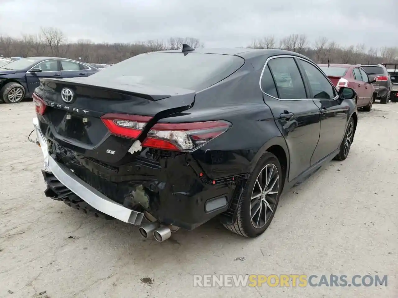 4 Photograph of a damaged car 4T1G11AK4MU606851 TOYOTA CAMRY 2021