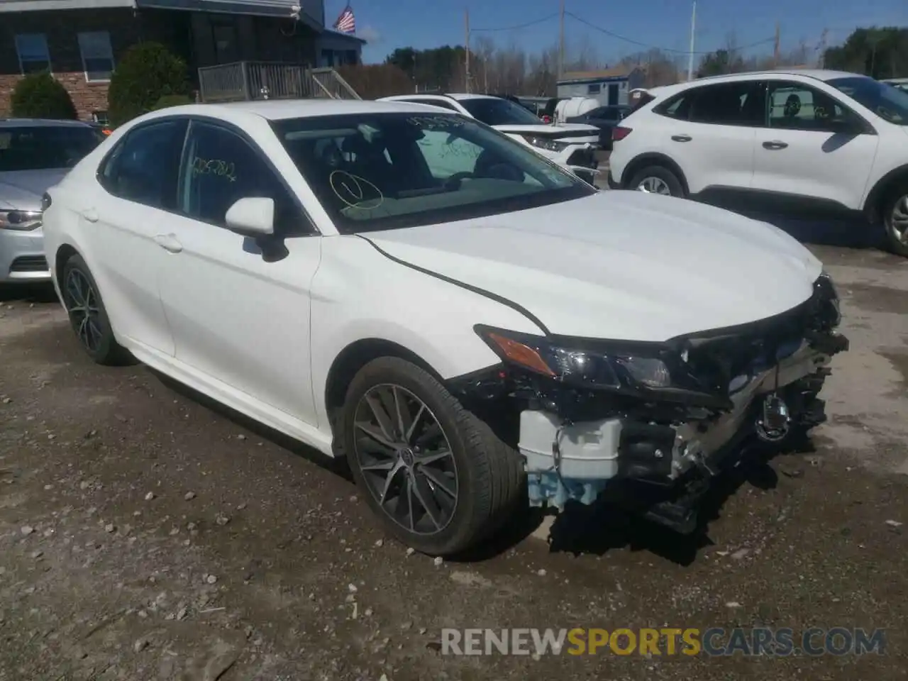 1 Photograph of a damaged car 4T1G11AK4MU609202 TOYOTA CAMRY 2021