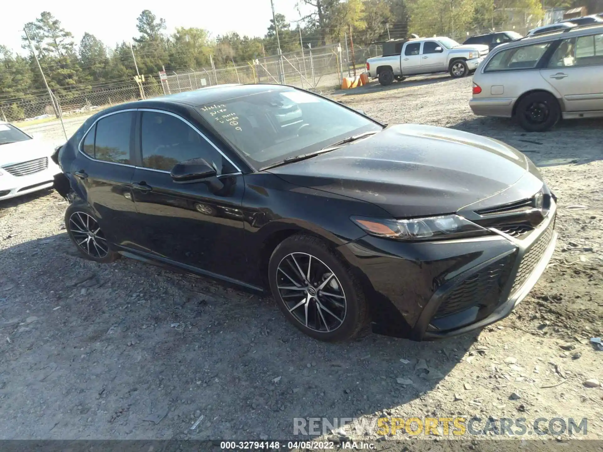 1 Photograph of a damaged car 4T1G11AK4MU610818 TOYOTA CAMRY 2021