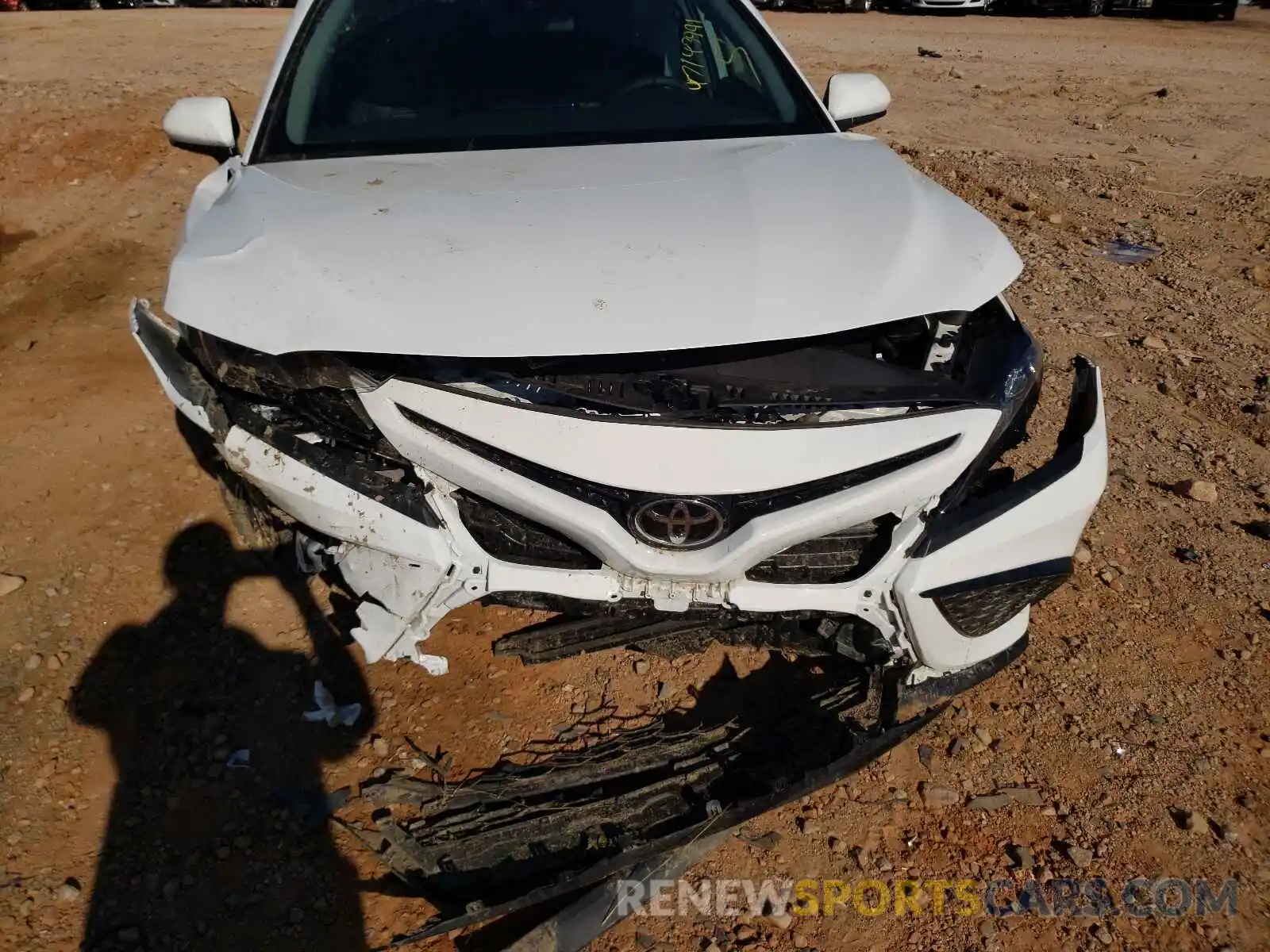 9 Photograph of a damaged car 4T1G11AK5MU402432 TOYOTA CAMRY 2021