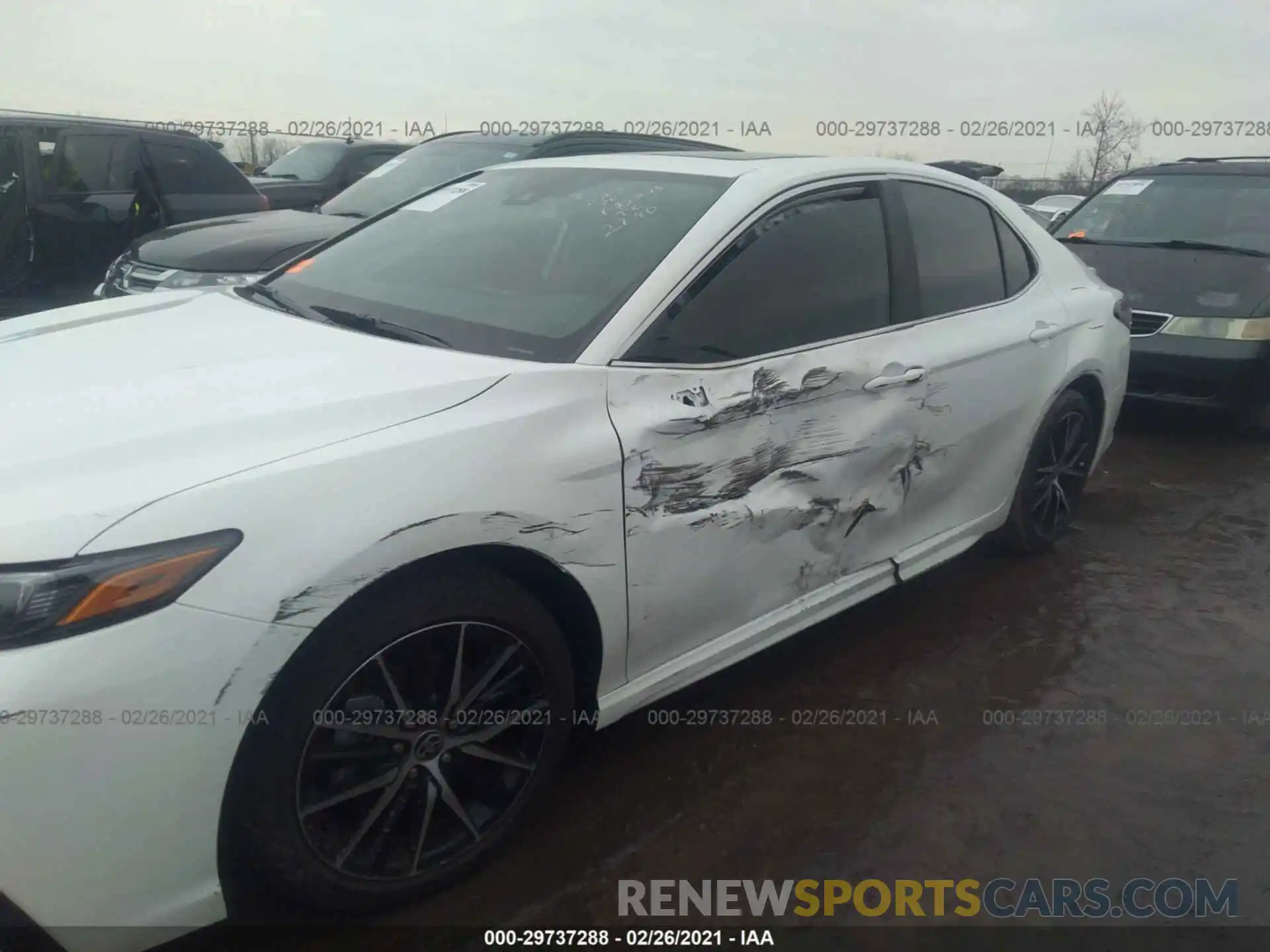 6 Photograph of a damaged car 4T1G11AK5MU402740 TOYOTA CAMRY 2021