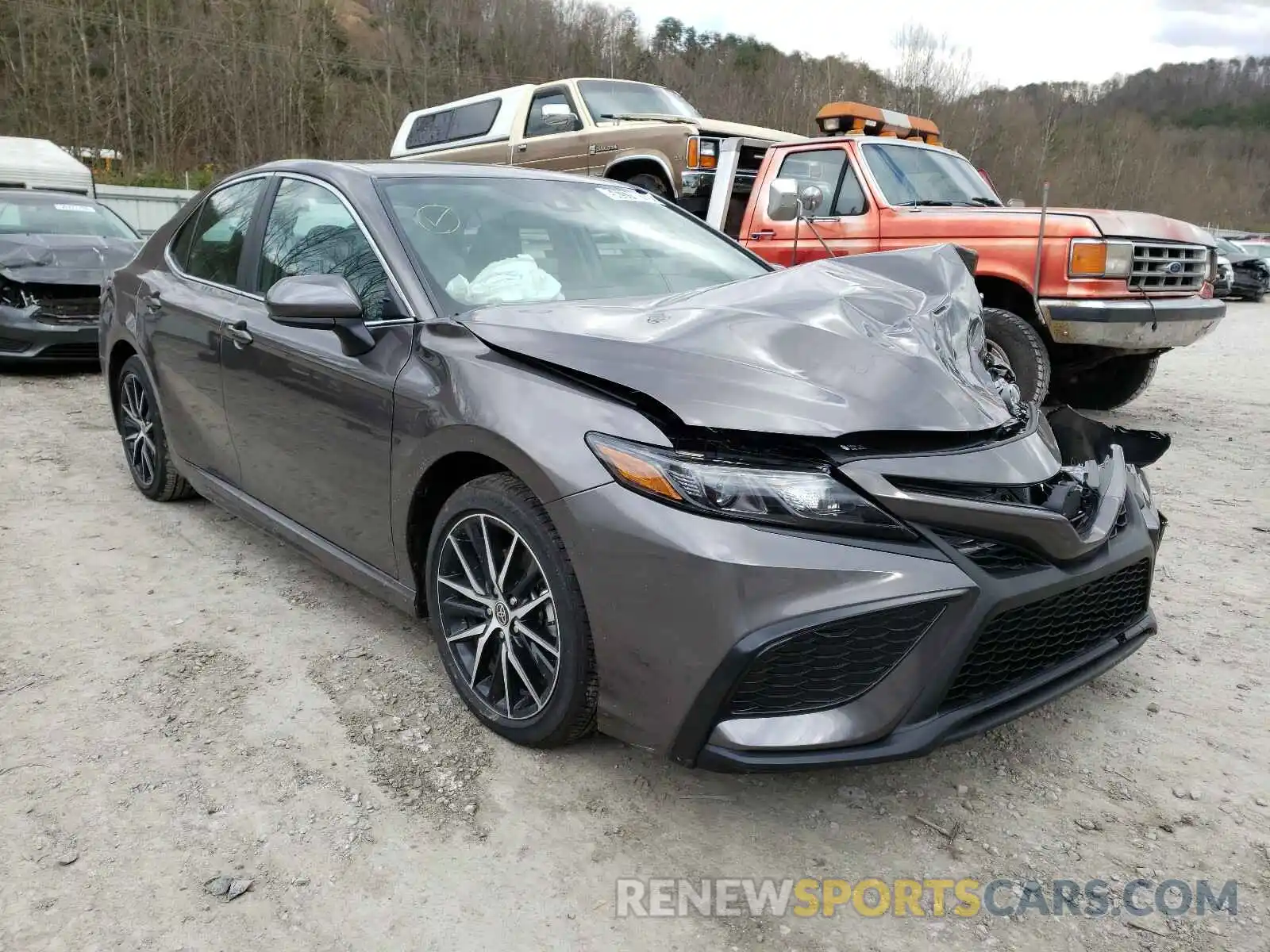 1 Photograph of a damaged car 4T1G11AK5MU404505 TOYOTA CAMRY 2021