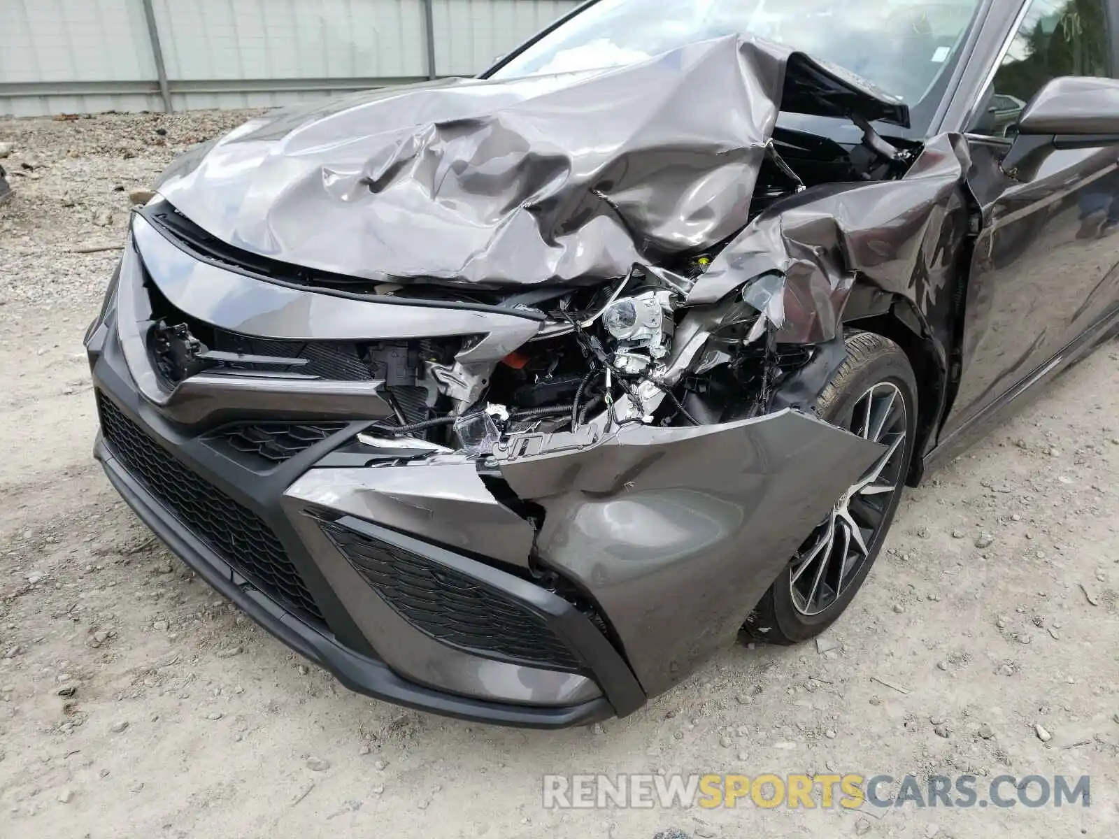 9 Photograph of a damaged car 4T1G11AK5MU404505 TOYOTA CAMRY 2021