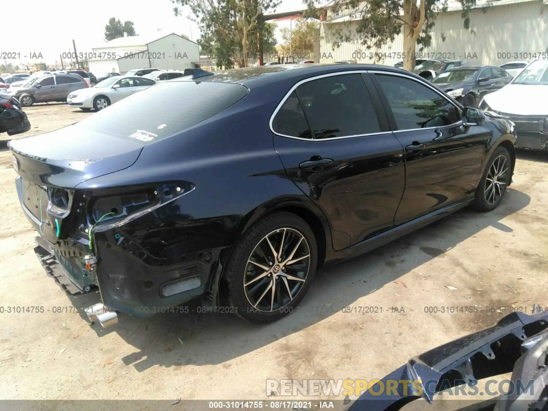 4 Photograph of a damaged car 4T1G11AK5MU404648 TOYOTA CAMRY 2021