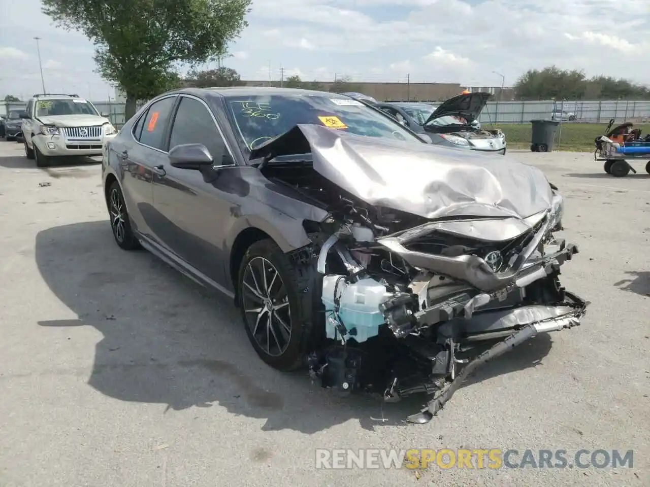 1 Photograph of a damaged car 4T1G11AK5MU406352 TOYOTA CAMRY 2021