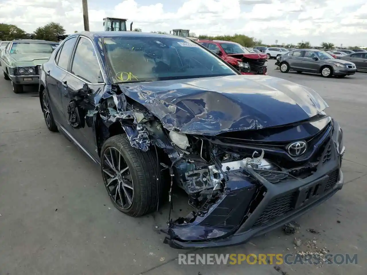 1 Photograph of a damaged car 4T1G11AK5MU409428 TOYOTA CAMRY 2021