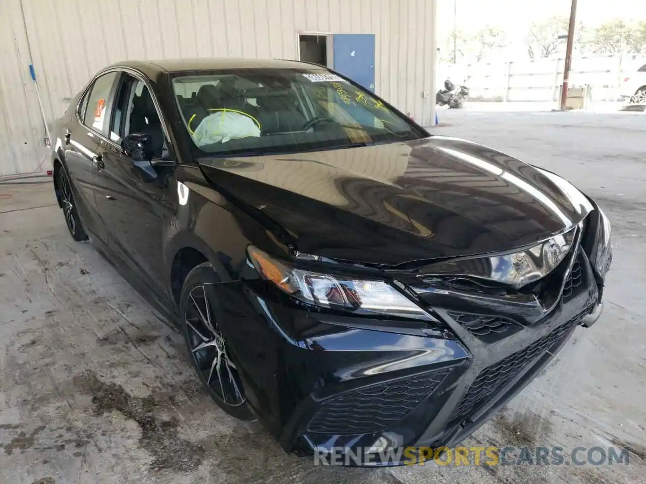 1 Photograph of a damaged car 4T1G11AK5MU409753 TOYOTA CAMRY 2021