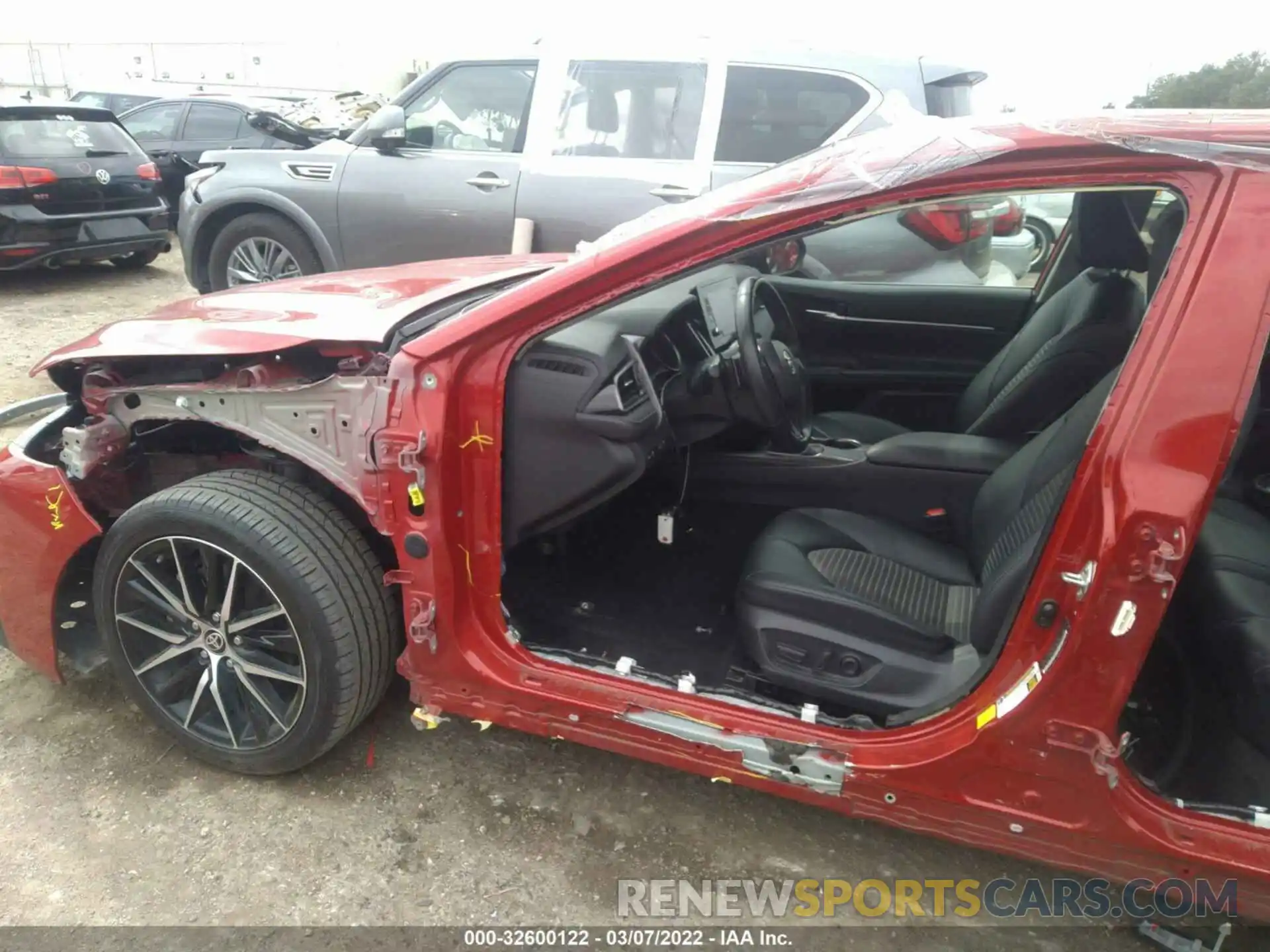 6 Photograph of a damaged car 4T1G11AK5MU410059 TOYOTA CAMRY 2021