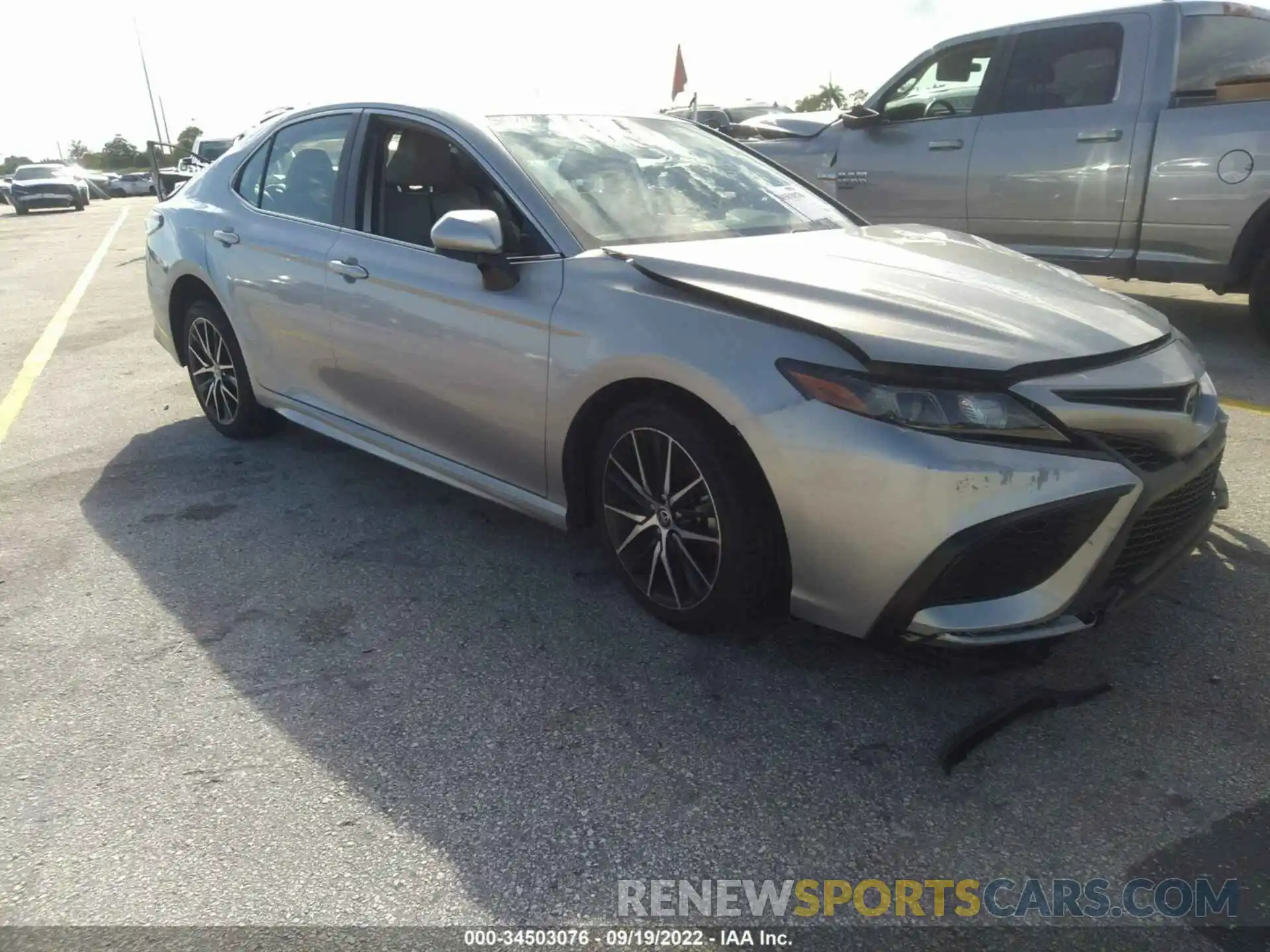 1 Photograph of a damaged car 4T1G11AK5MU412488 TOYOTA CAMRY 2021