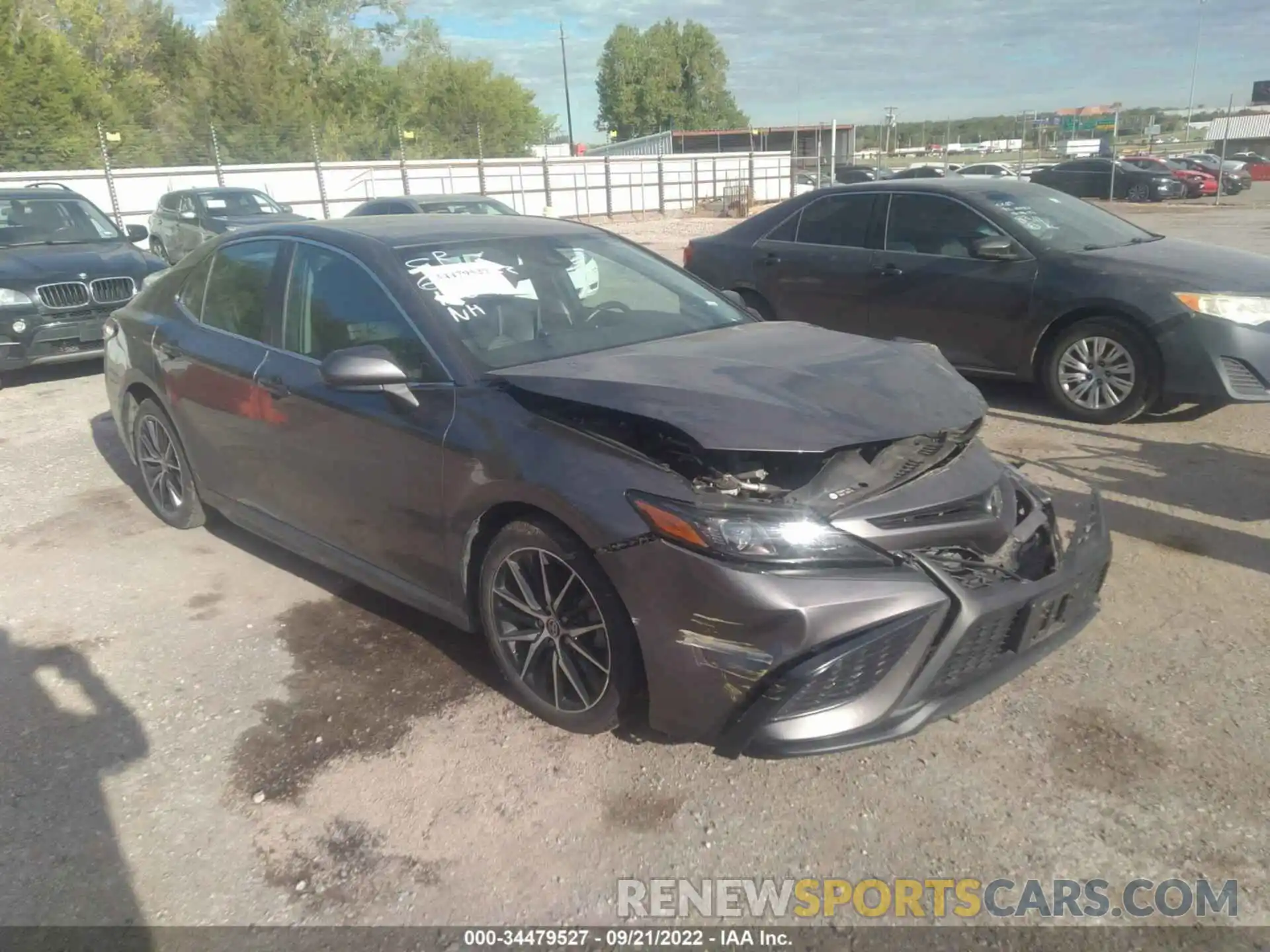 12 Photograph of a damaged car 4T1G11AK5MU415407 TOYOTA CAMRY 2021