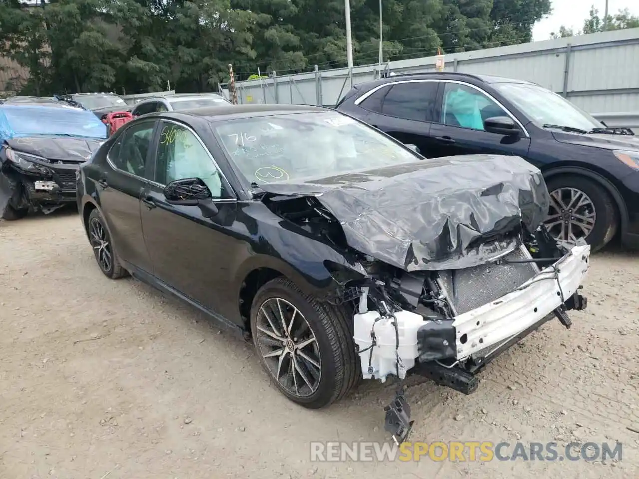 1 Photograph of a damaged car 4T1G11AK5MU415522 TOYOTA CAMRY 2021