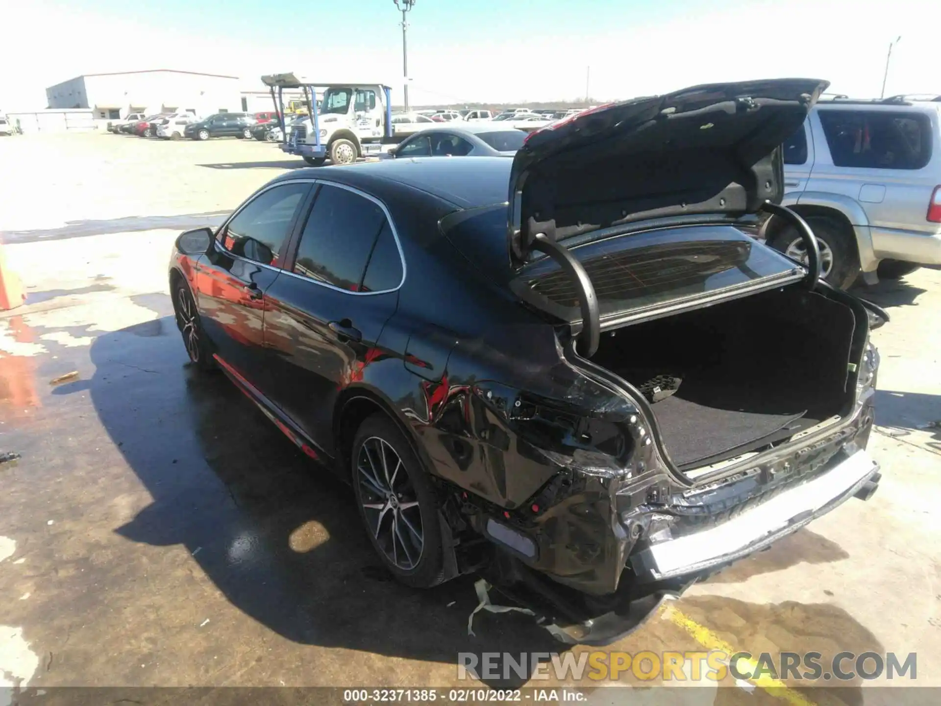 3 Photograph of a damaged car 4T1G11AK5MU420400 TOYOTA CAMRY 2021