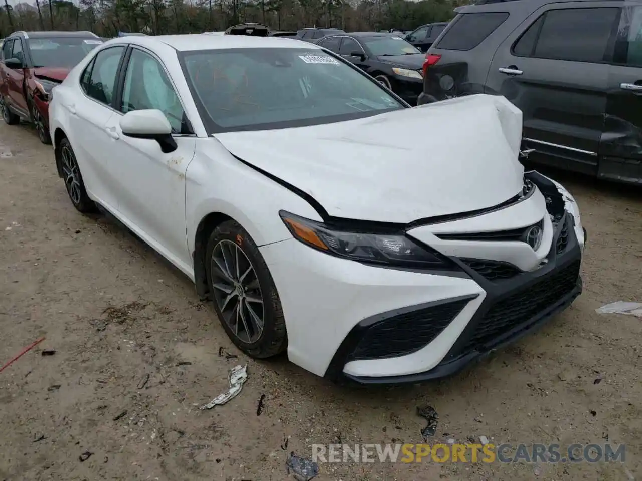 1 Photograph of a damaged car 4T1G11AK5MU422888 TOYOTA CAMRY 2021