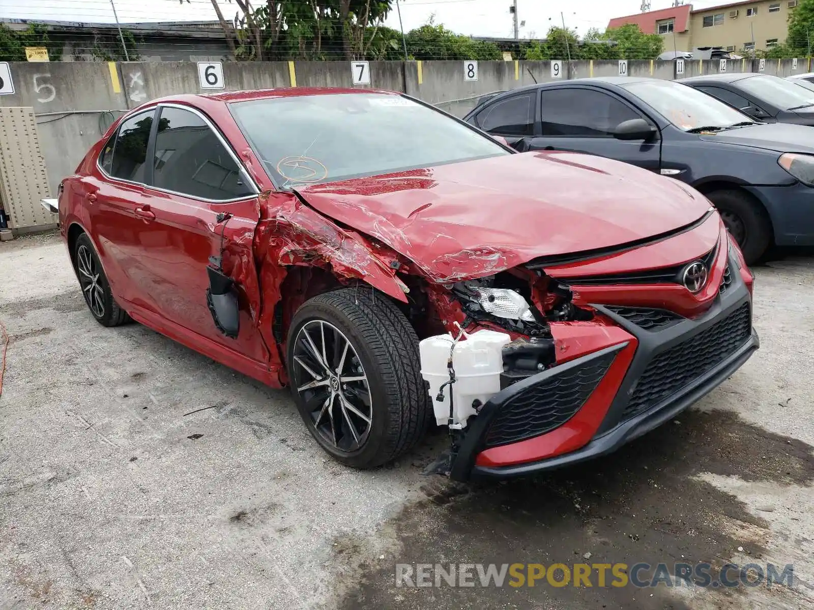 1 Photograph of a damaged car 4T1G11AK5MU436306 TOYOTA CAMRY 2021