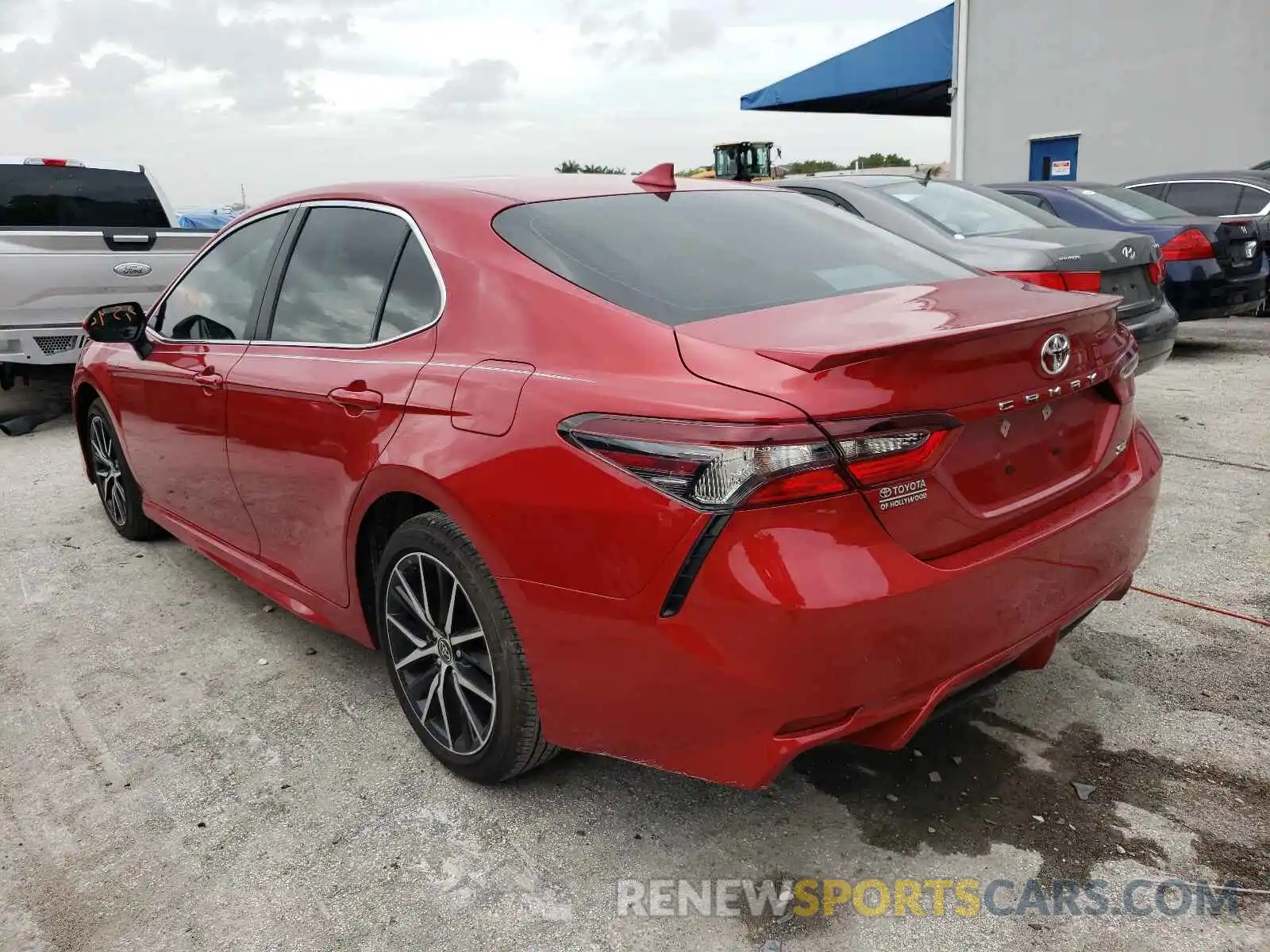 3 Photograph of a damaged car 4T1G11AK5MU436306 TOYOTA CAMRY 2021