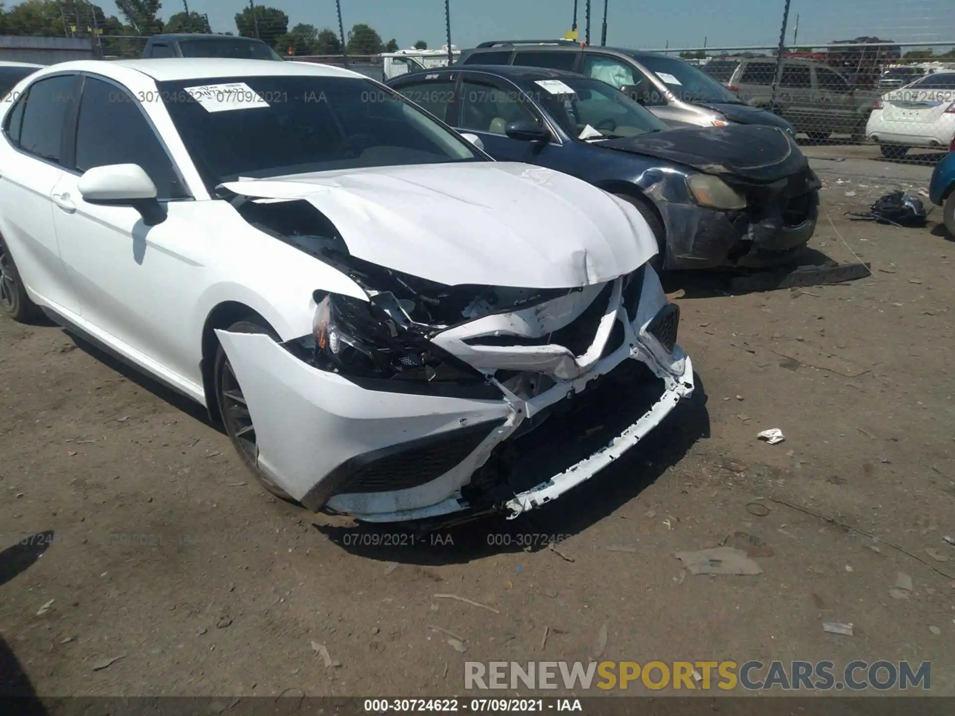 6 Photograph of a damaged car 4T1G11AK5MU440811 TOYOTA CAMRY 2021