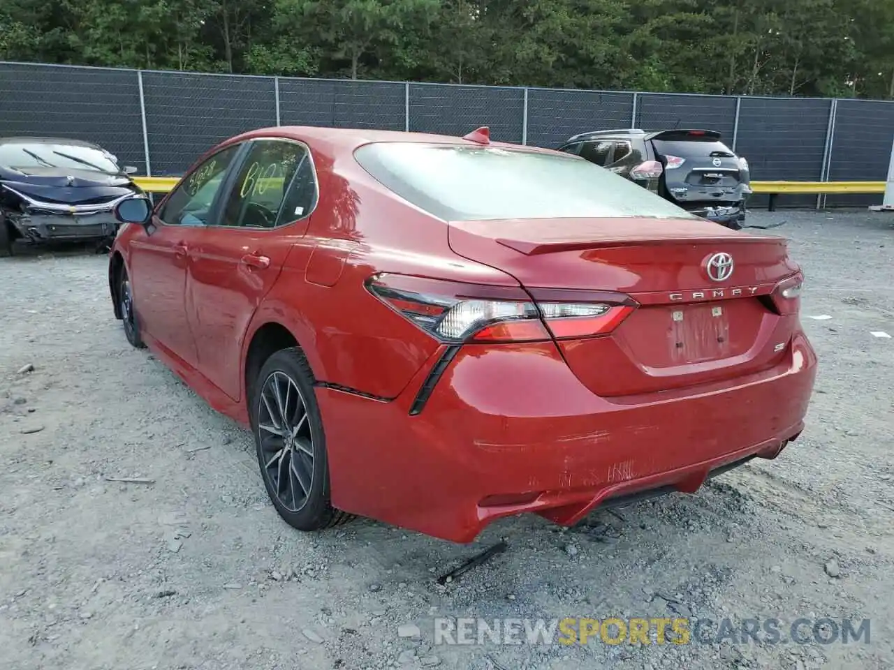 3 Photograph of a damaged car 4T1G11AK5MU444583 TOYOTA CAMRY 2021