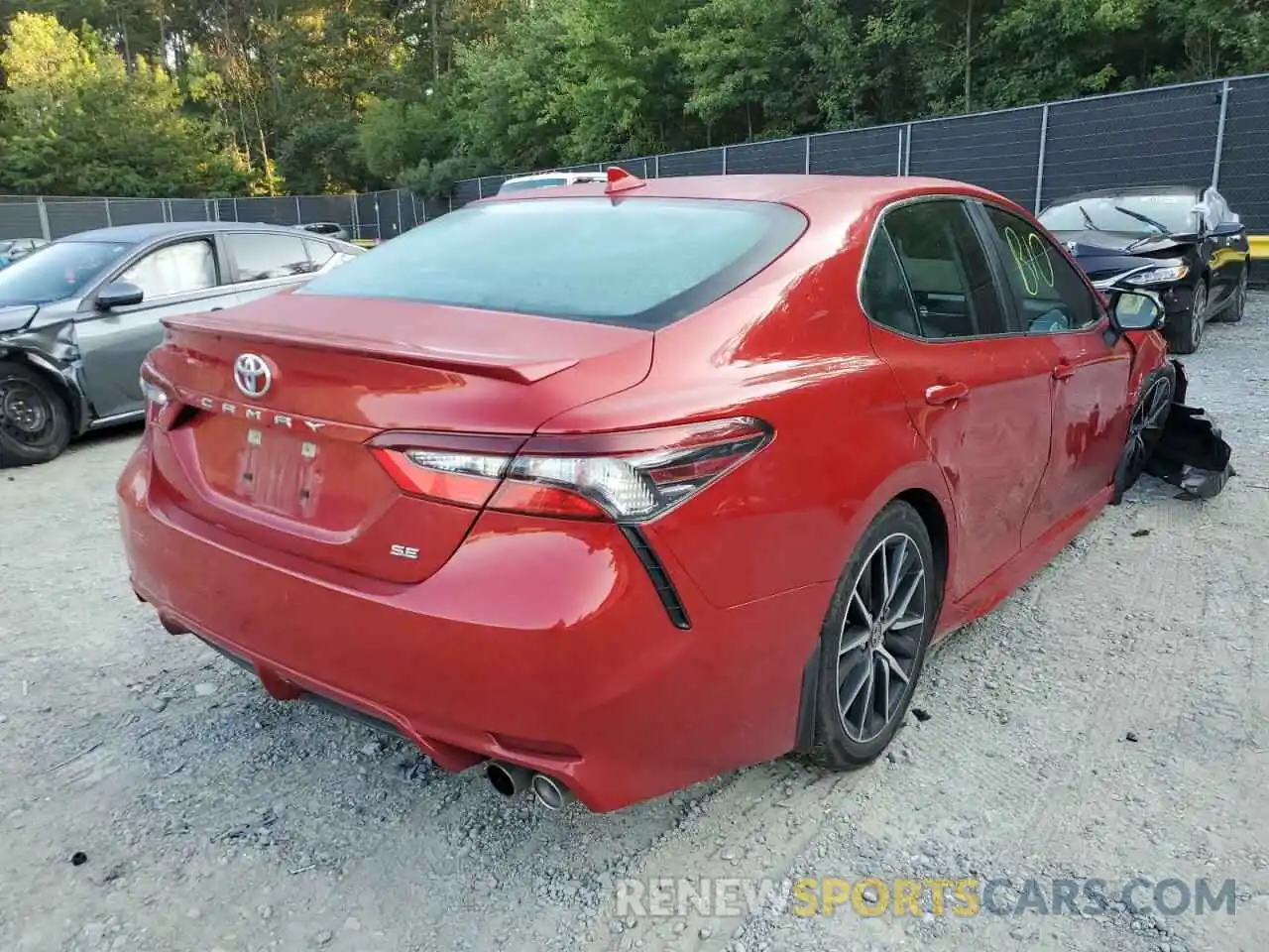 4 Photograph of a damaged car 4T1G11AK5MU444583 TOYOTA CAMRY 2021