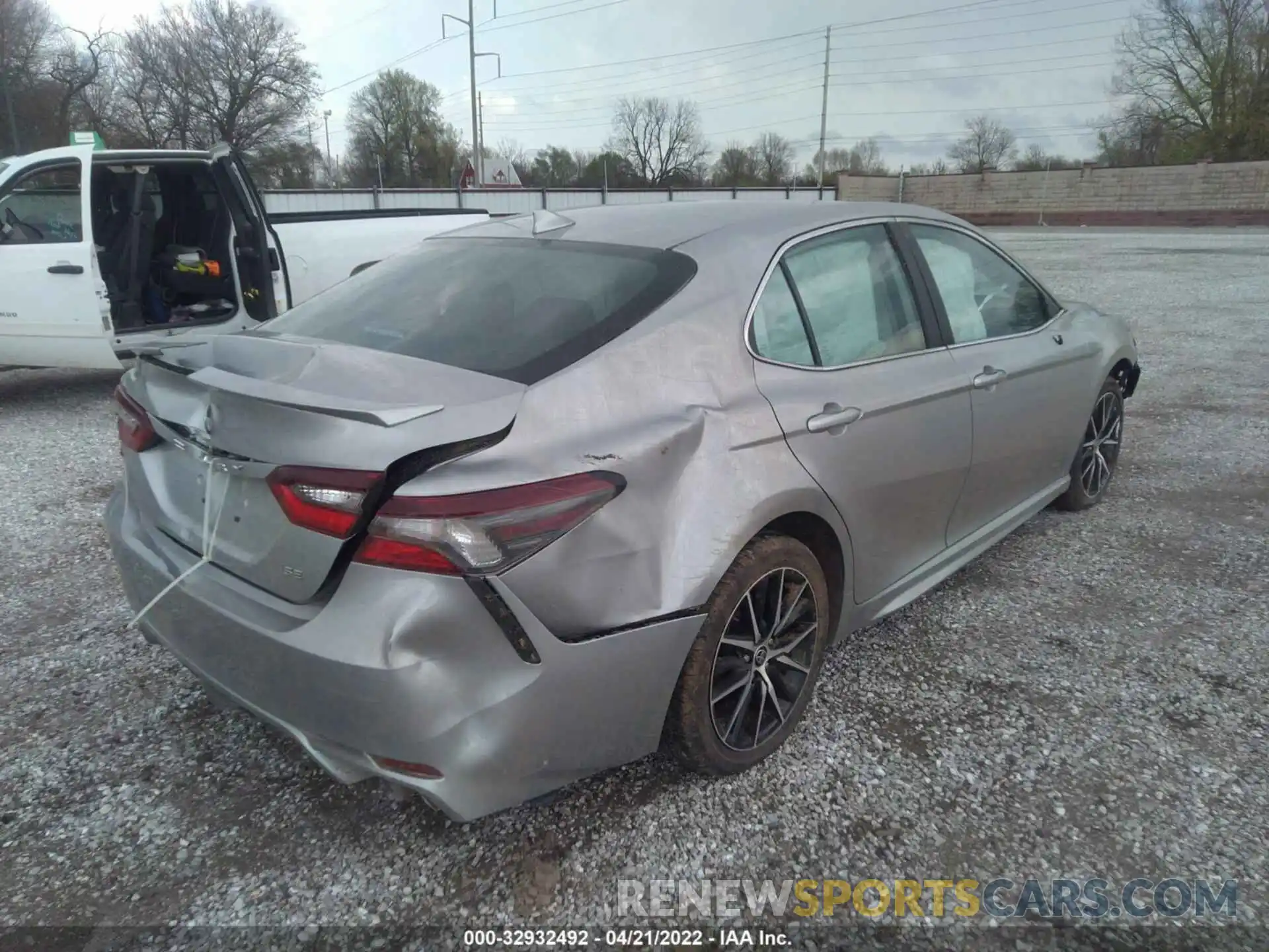 4 Photograph of a damaged car 4T1G11AK5MU448004 TOYOTA CAMRY 2021