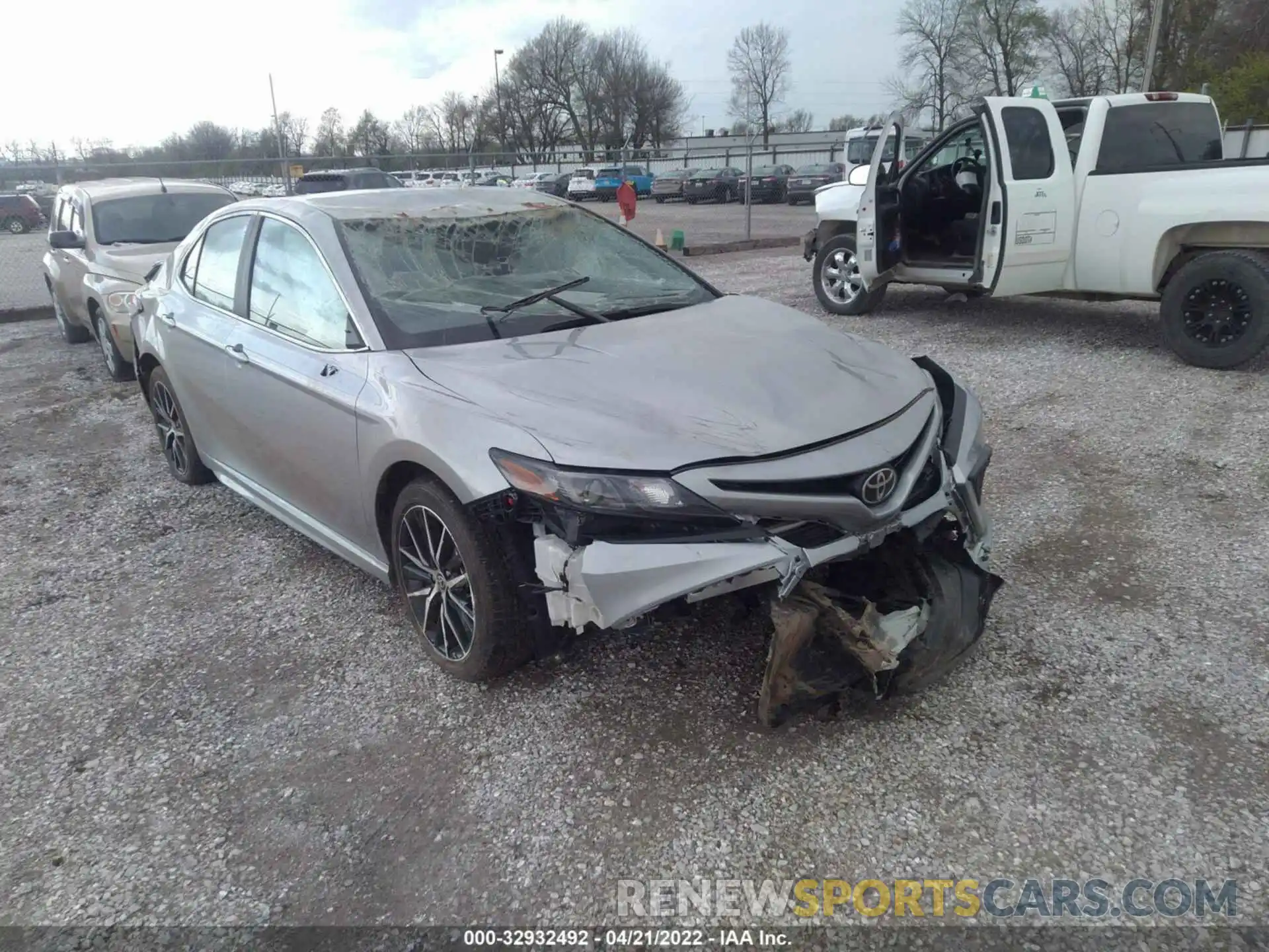 6 Photograph of a damaged car 4T1G11AK5MU448004 TOYOTA CAMRY 2021